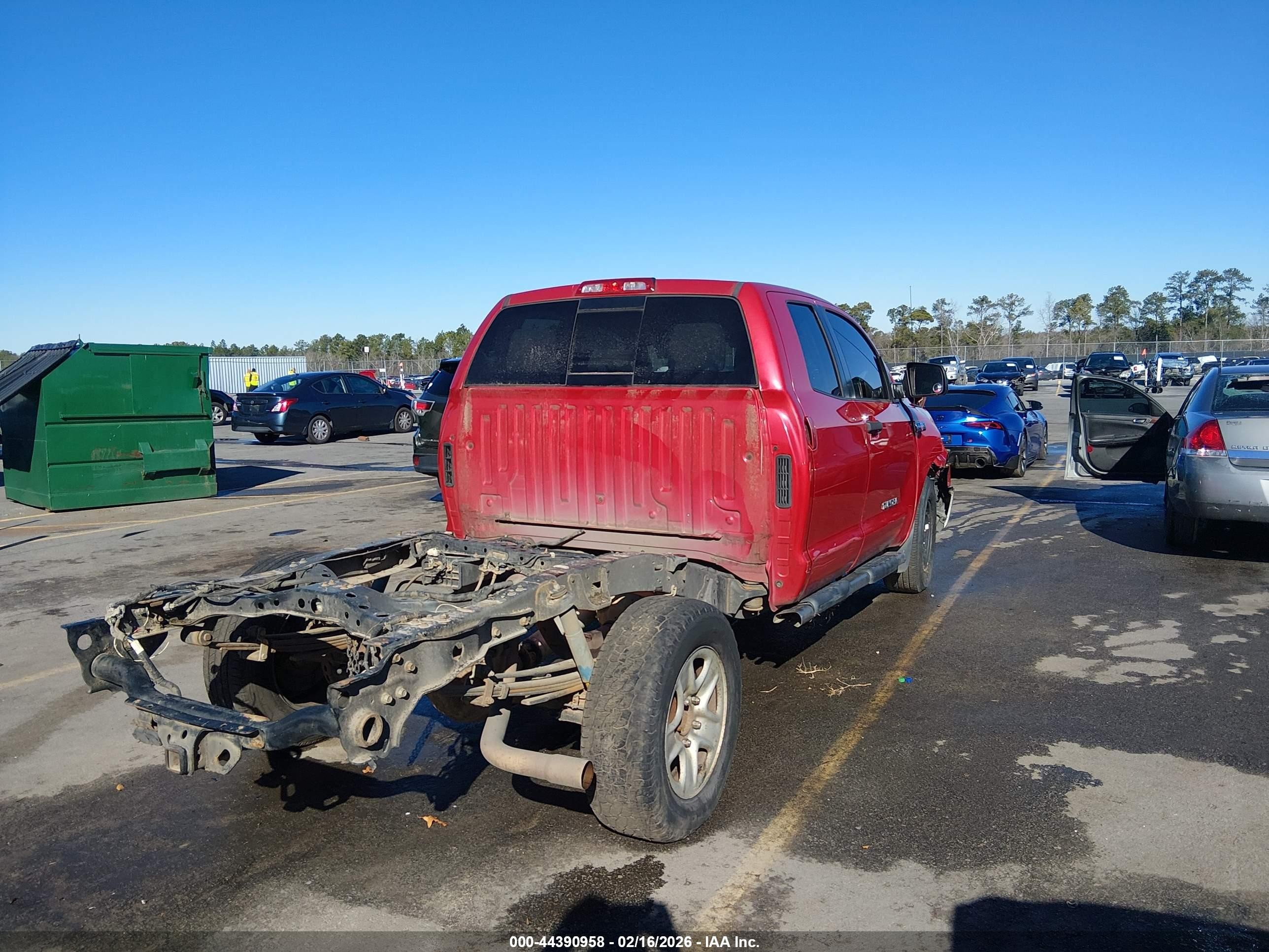 2012 Toyota Tundra Grade 5.7l V8 Red vin: 5TFUY5F16CX233366