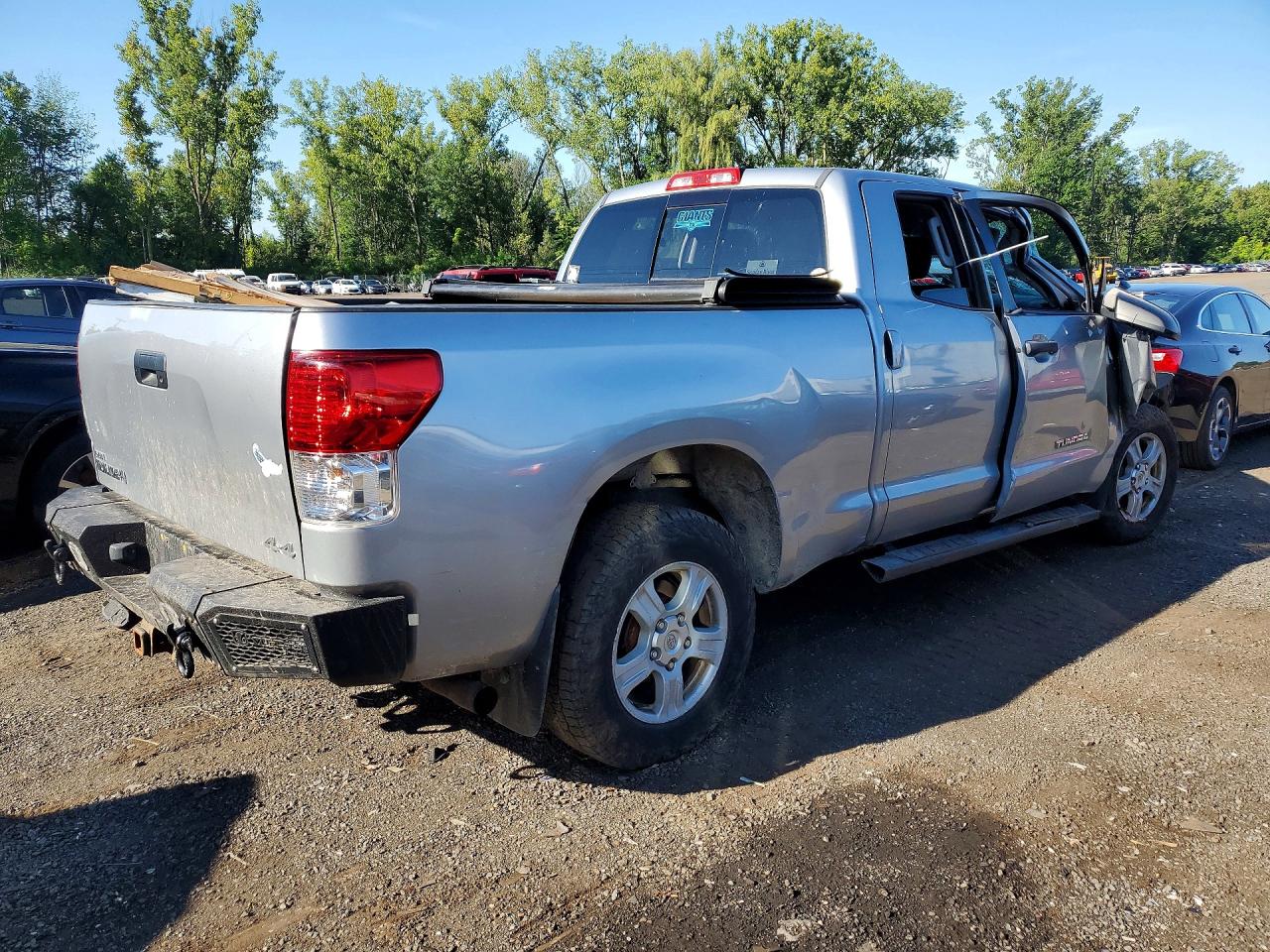 2013 Toyota Tundra Double Cab Sr5 Серебряный vin: 5TFUY5F16DX322503