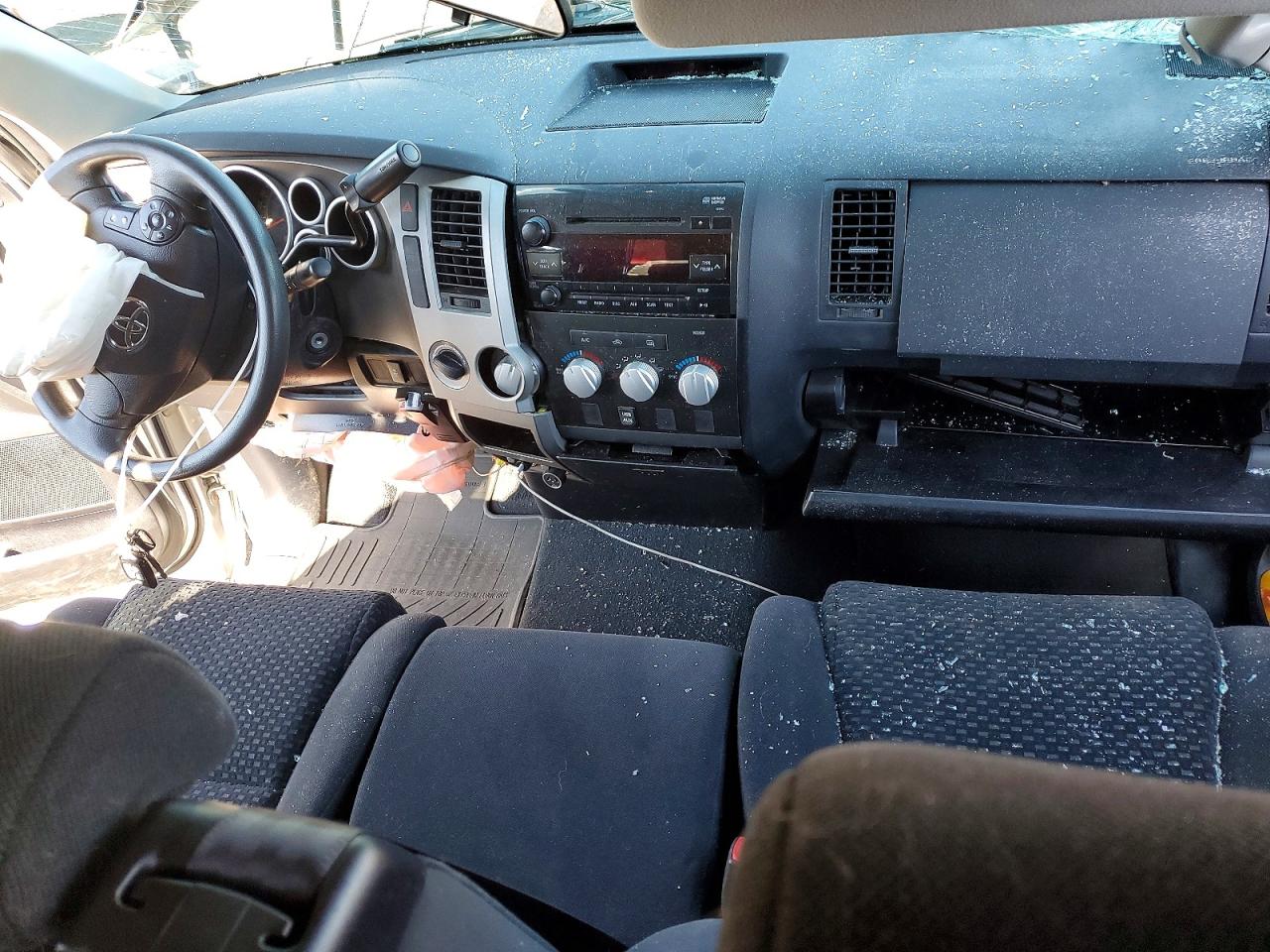 2013 Toyota Tundra Double Cab Sr5 Серебряный vin: 5TFUY5F16DX322503