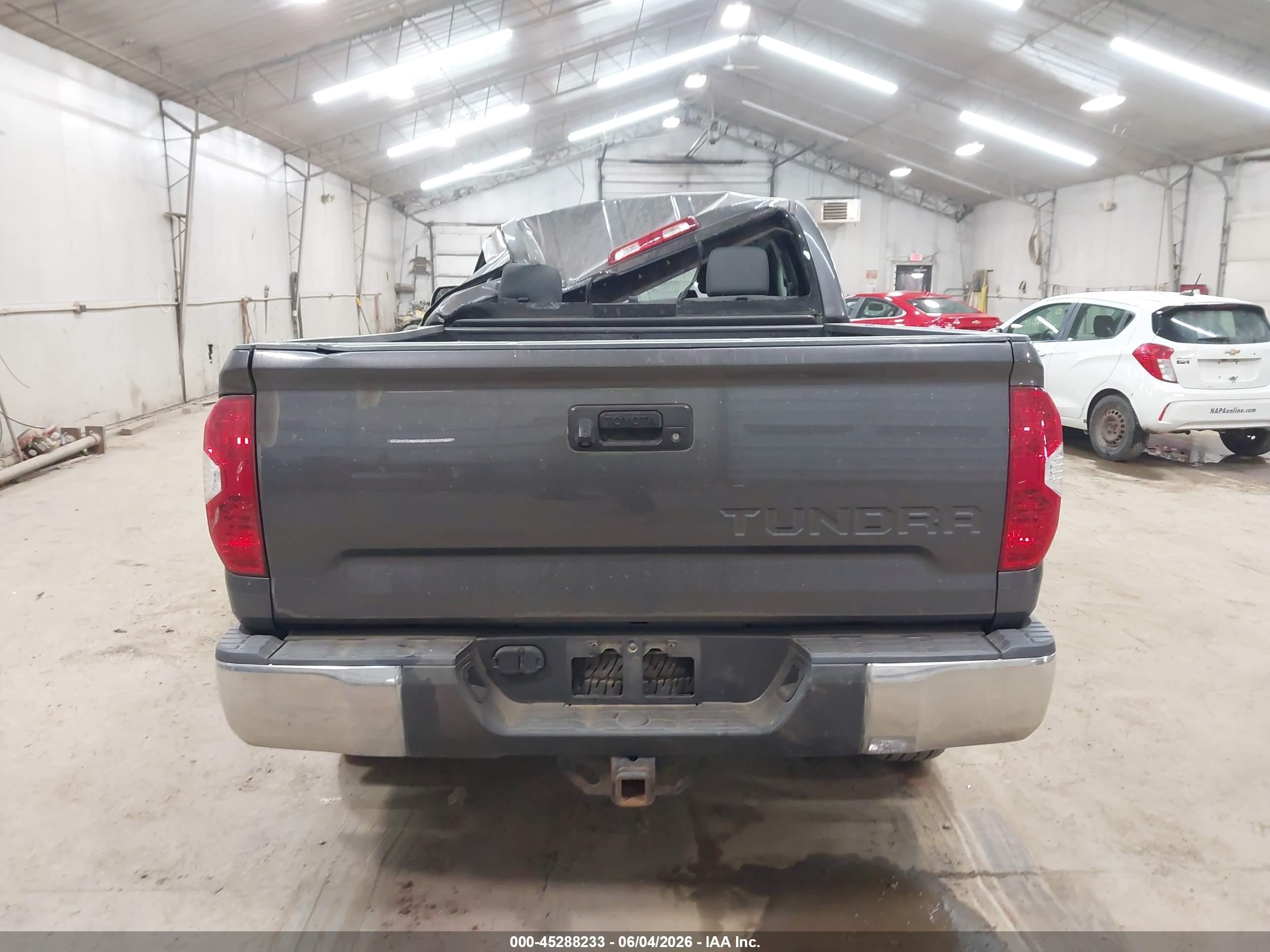 2015 Toyota Tundra Sr5 5.7l V8 Gray vin: 5TFUY5F16FX451019