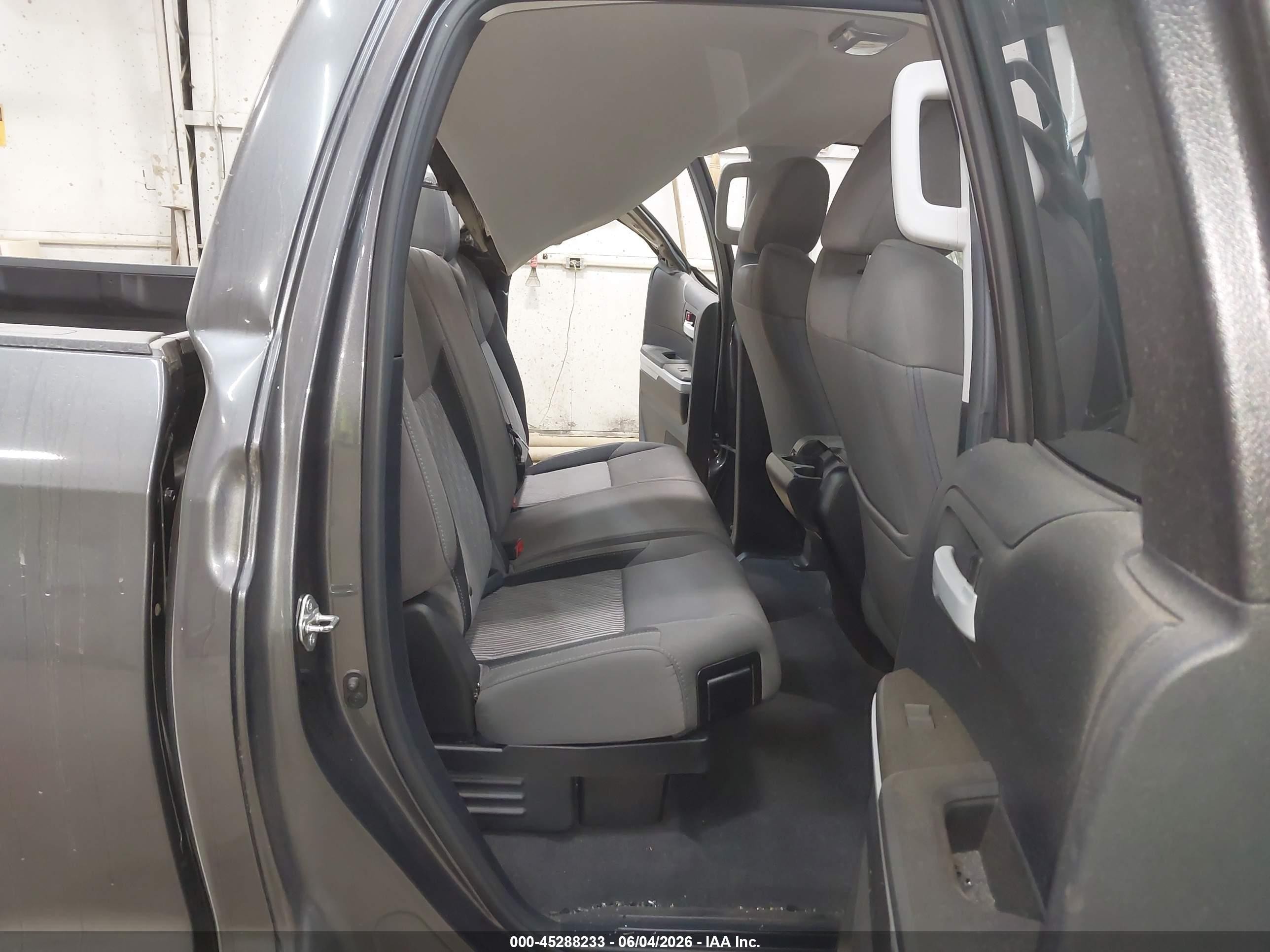 2015 Toyota Tundra Sr5 5.7l V8 Gray vin: 5TFUY5F16FX451019