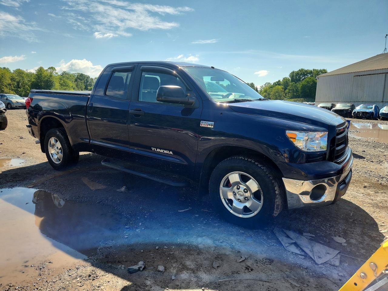 2010 Toyota Tundra Double Cab Sr5 Blue vin: 5TFUY5F17AX113458