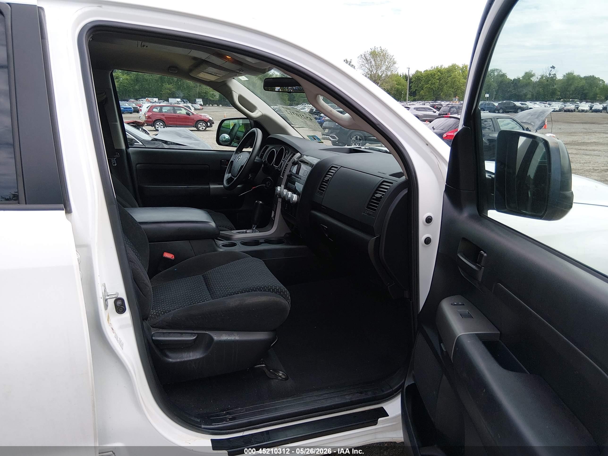 2011 Toyota Tundra Grade 5.7l V8 White vin: 5TFUY5F17BX198707