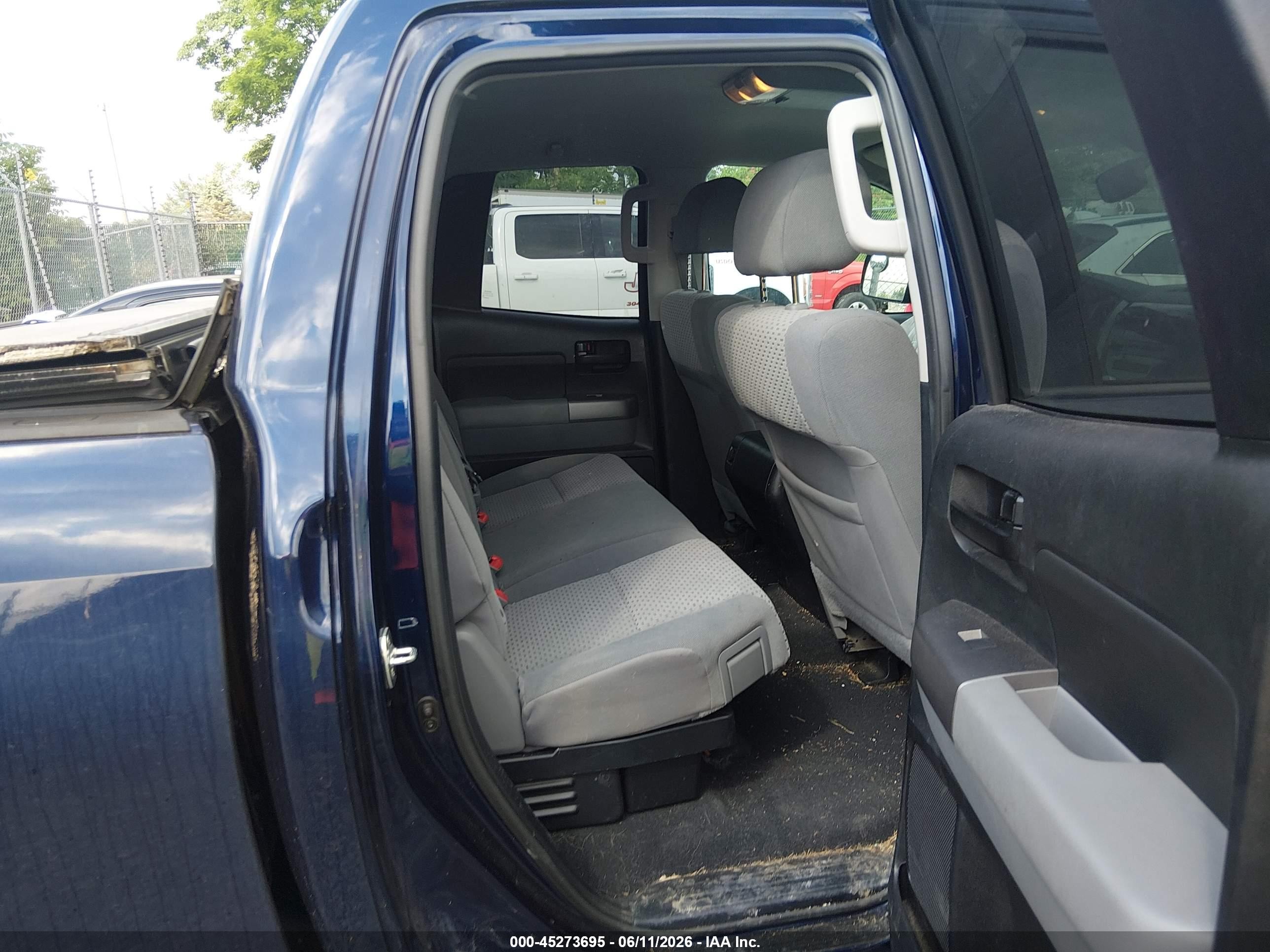 2013 Toyota Tundra Grade 5.7l V8 Синий vin: 5TFUY5F17DX306066
