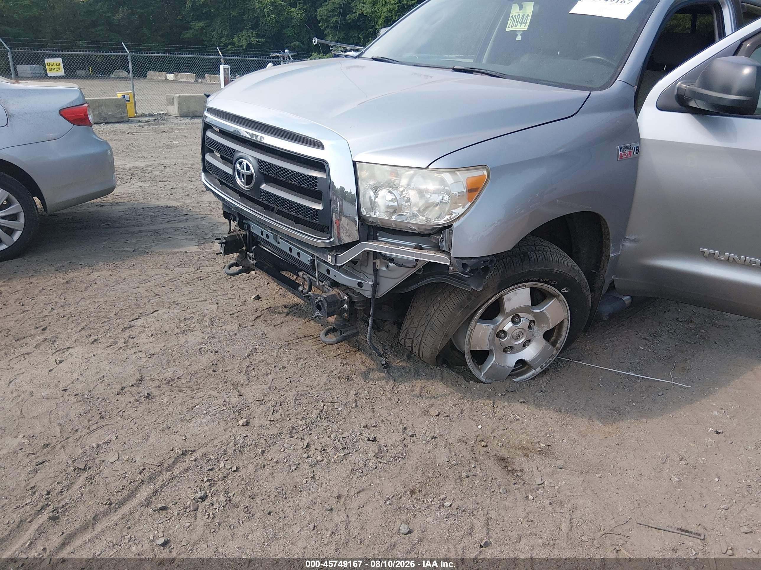 2010 Toyota Tundra Grade 5.7l V8 Silver vin: 5TFUY5F18AX106275