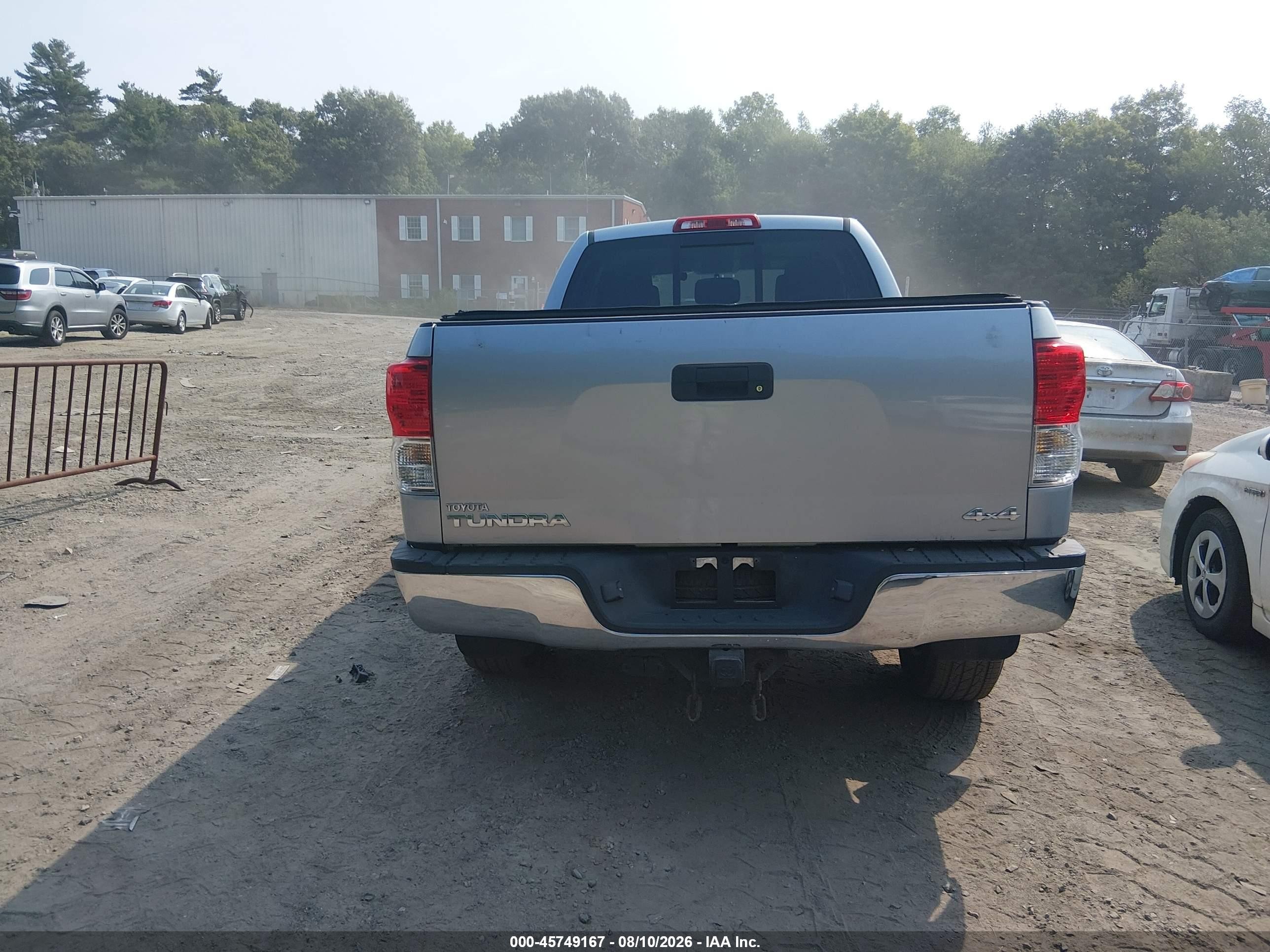2010 Toyota Tundra Grade 5.7l V8 Silver vin: 5TFUY5F18AX106275