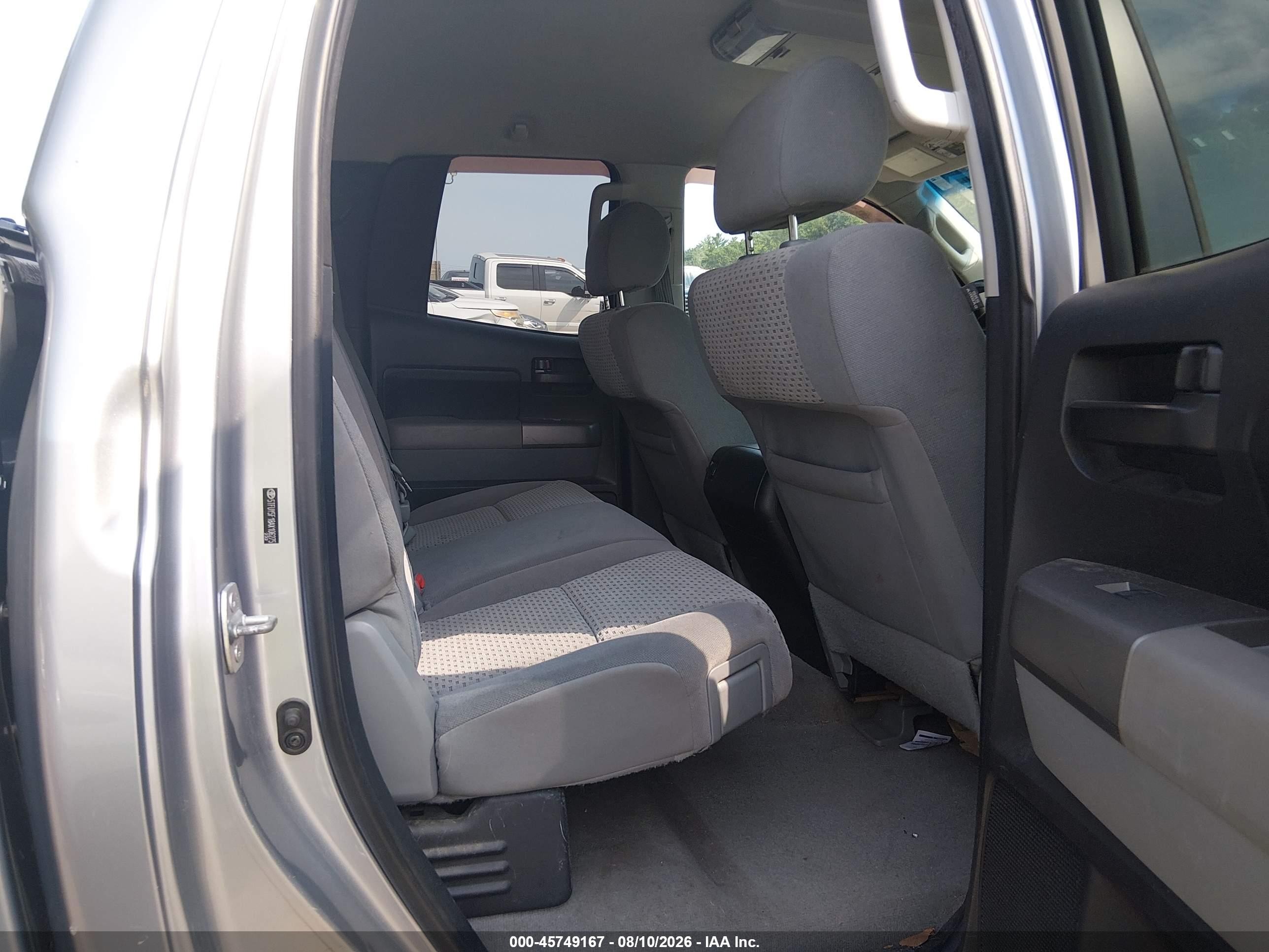 2010 Toyota Tundra Grade 5.7l V8 Silver vin: 5TFUY5F18AX106275