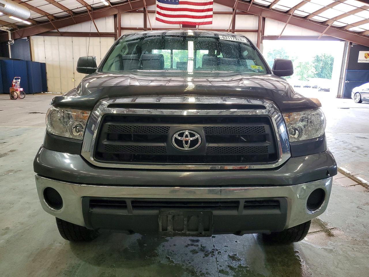 2011 Toyota Tundra Double Cab Sr5 Серый vin: 5TFUY5F18BX165411