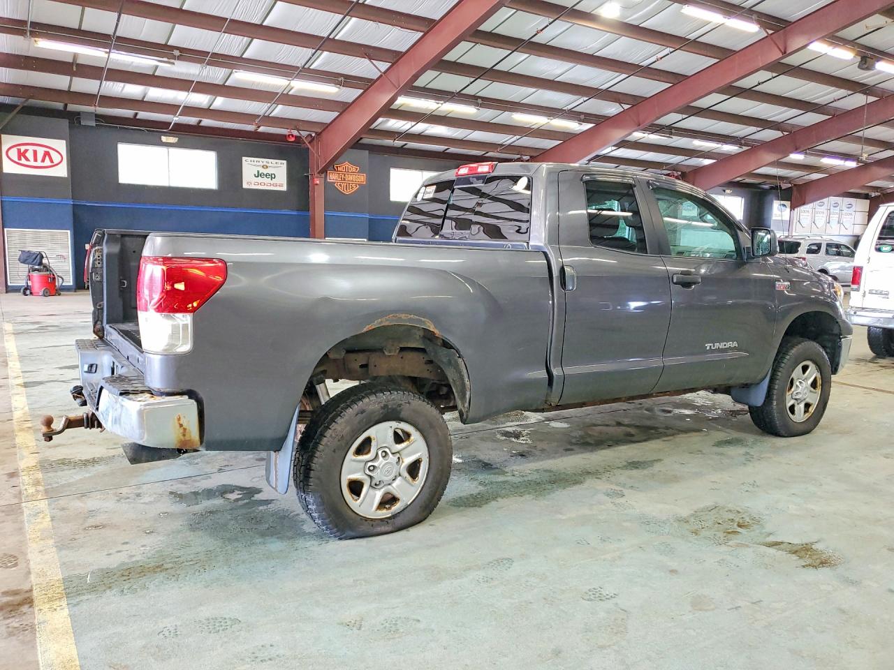 2011 Toyota Tundra Double Cab Sr5 Серый vin: 5TFUY5F18BX165411