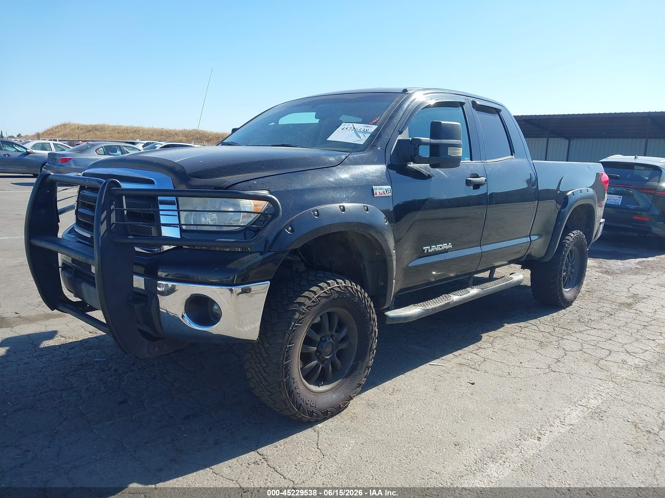 2011 Toyota Tundra Grade 5.7l V8 Черный vin: 5TFUY5F18BX186419