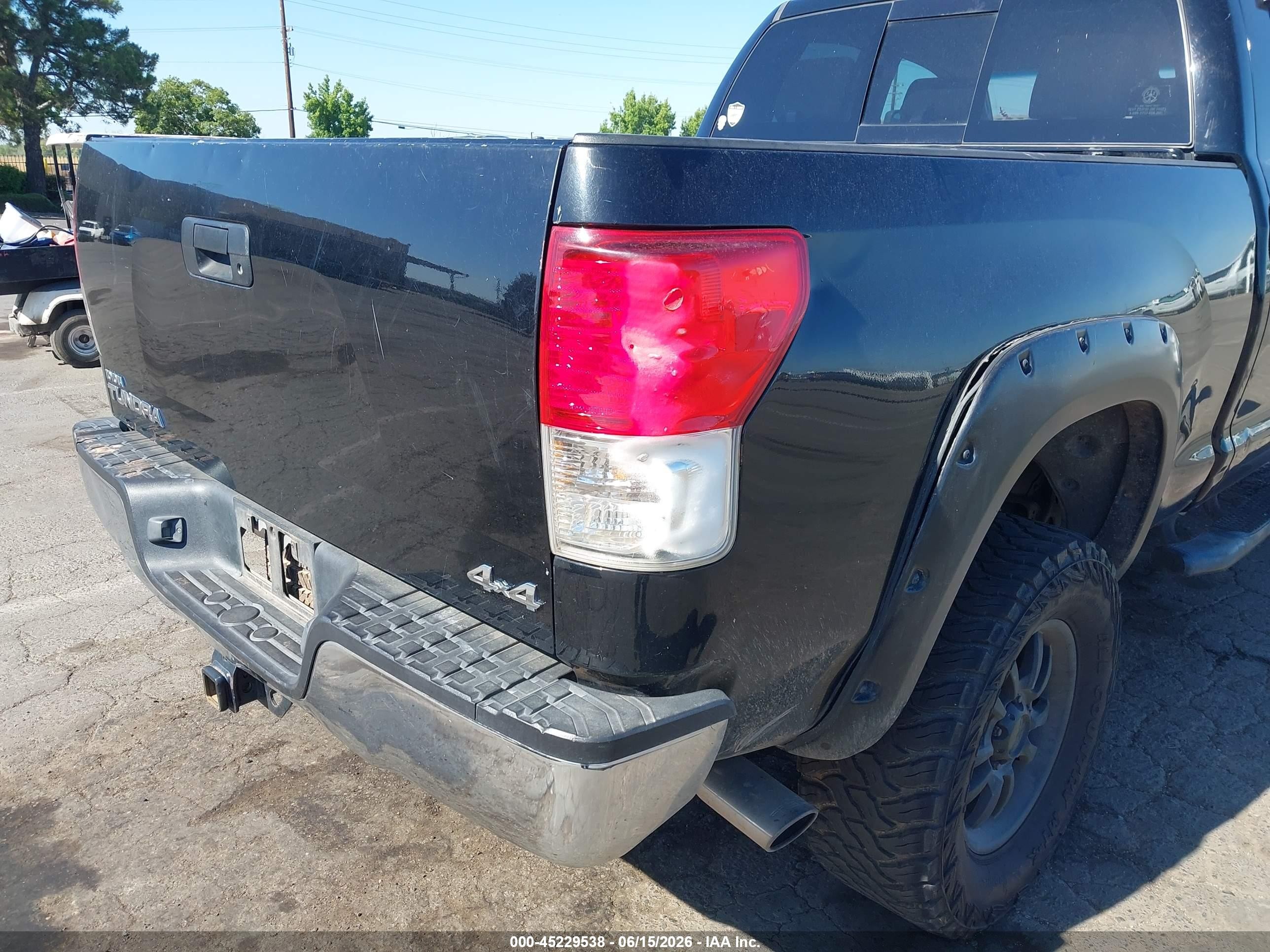 2011 Toyota Tundra Grade 5.7l V8 Черный vin: 5TFUY5F18BX186419