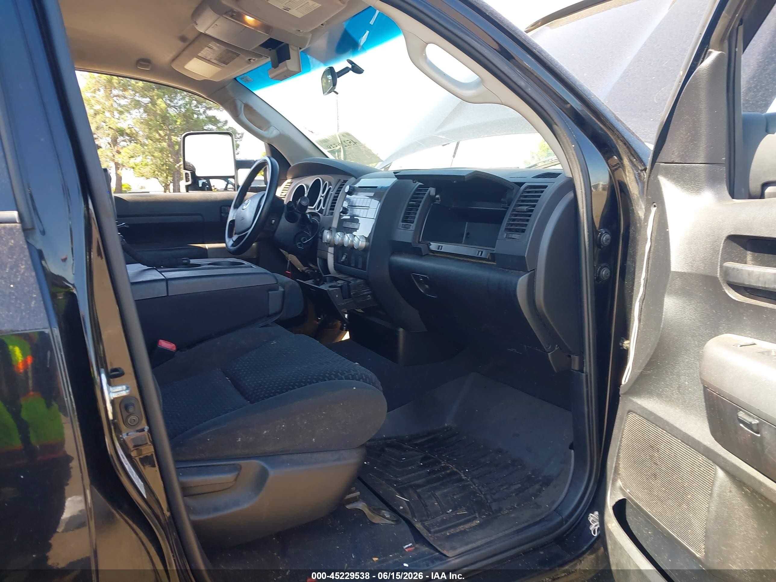 2011 Toyota Tundra Grade 5.7l V8 Черный vin: 5TFUY5F18BX186419