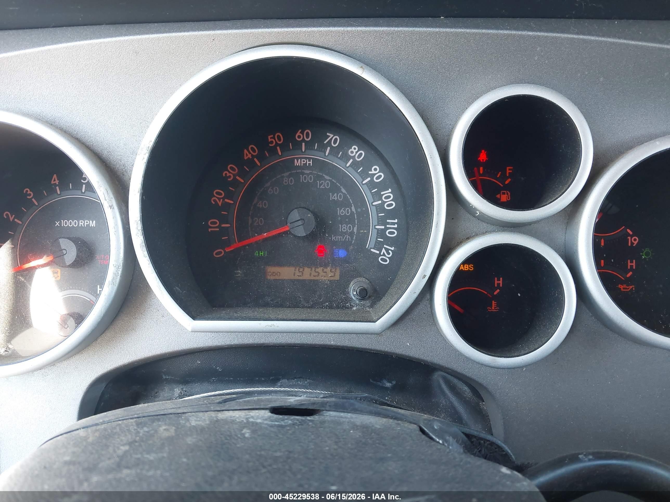 2011 Toyota Tundra Grade 5.7l V8 Черный vin: 5TFUY5F18BX186419