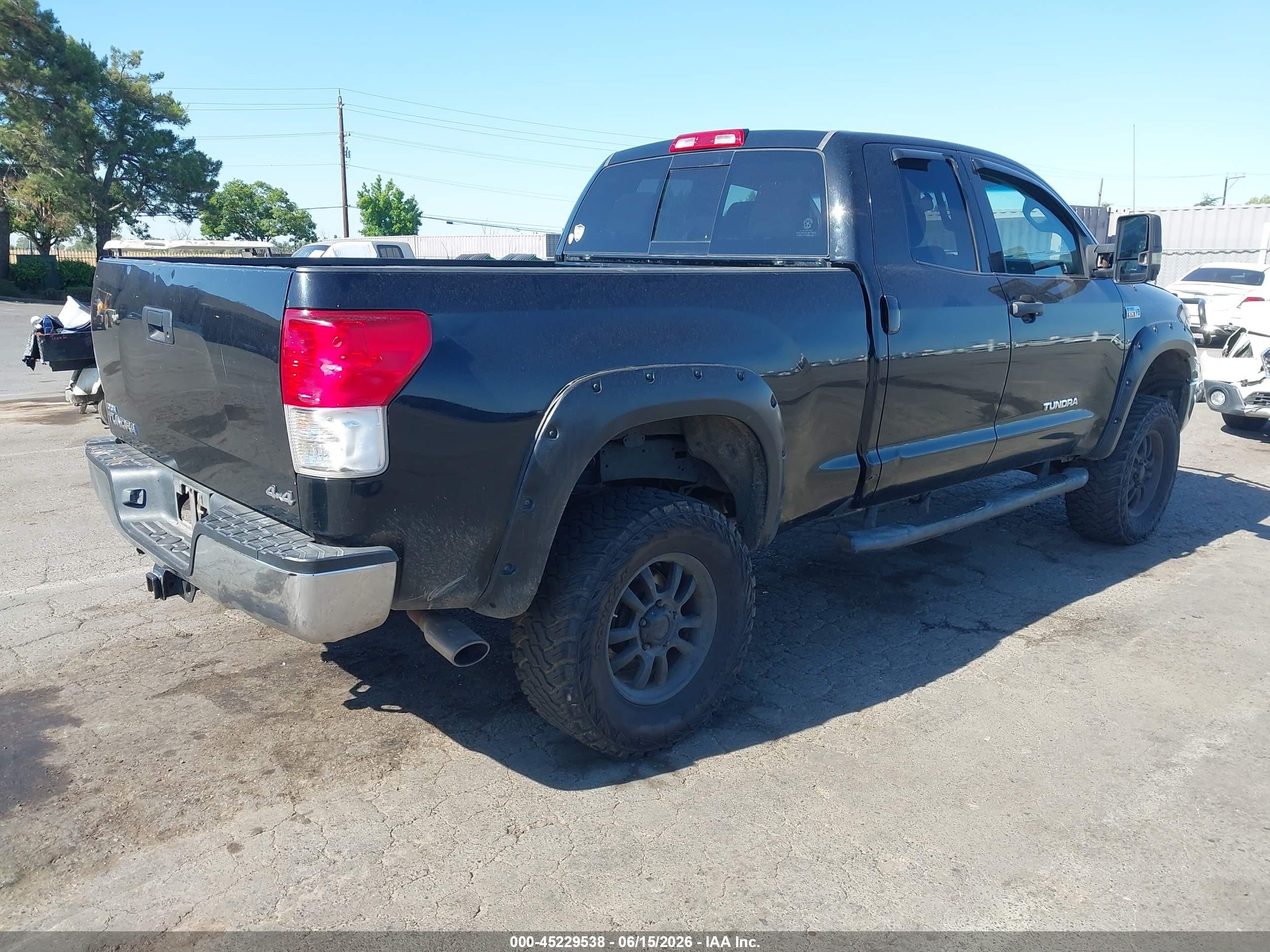 2011 Toyota Tundra Grade 5.7l V8 Черный vin: 5TFUY5F18BX186419