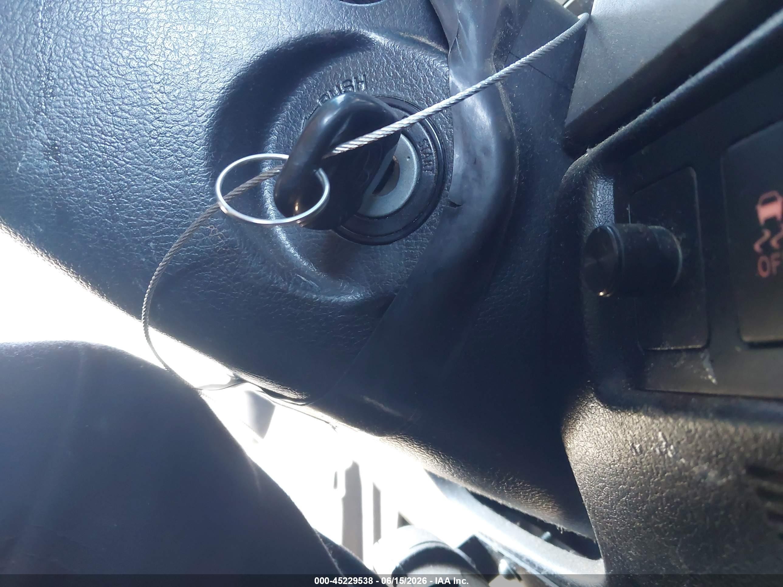 2011 Toyota Tundra Grade 5.7l V8 Черный vin: 5TFUY5F18BX186419