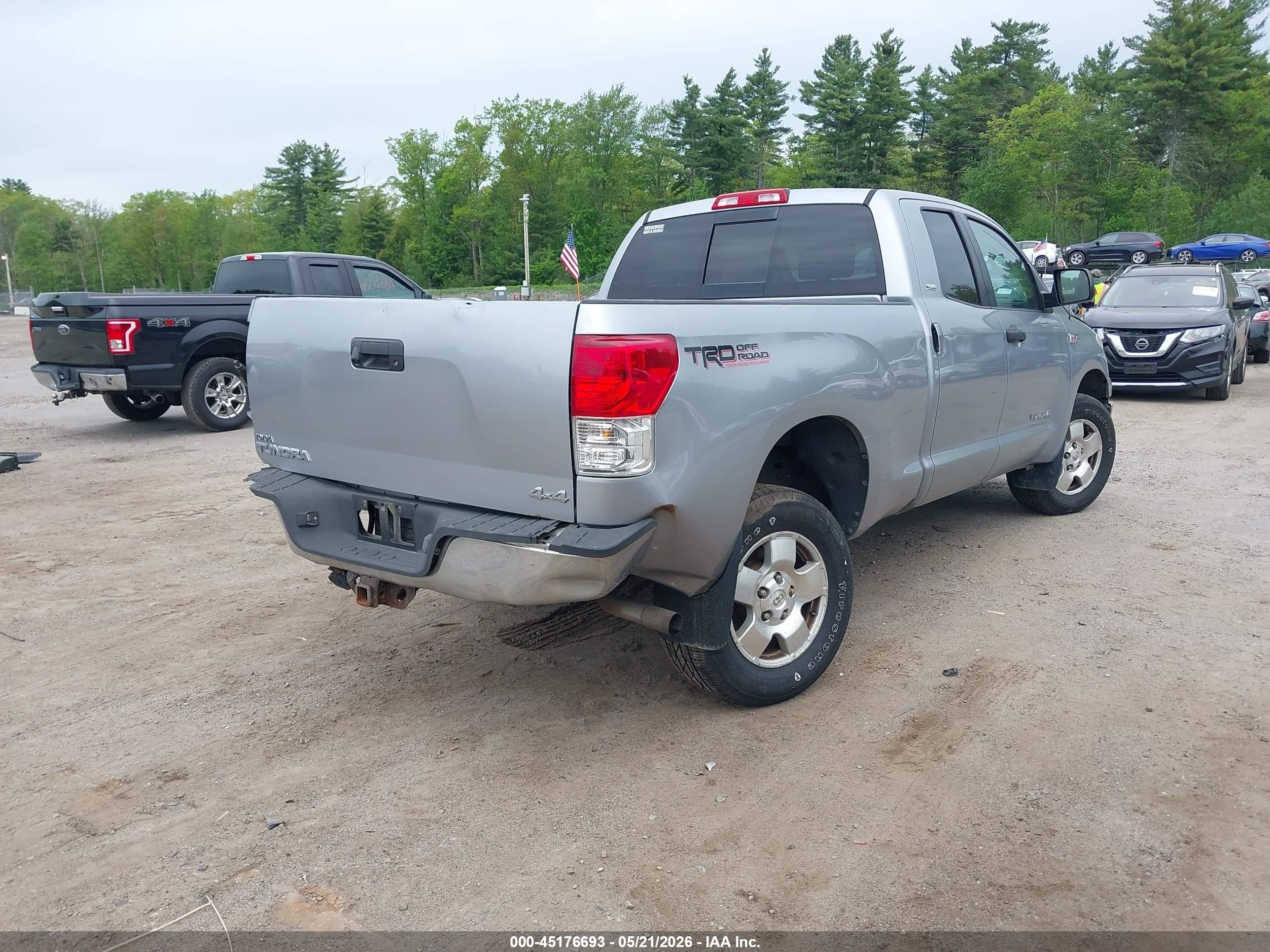 2012 Toyota Tundra Grade 5.7l V8 Серебряный vin: 5TFUY5F18CX239704