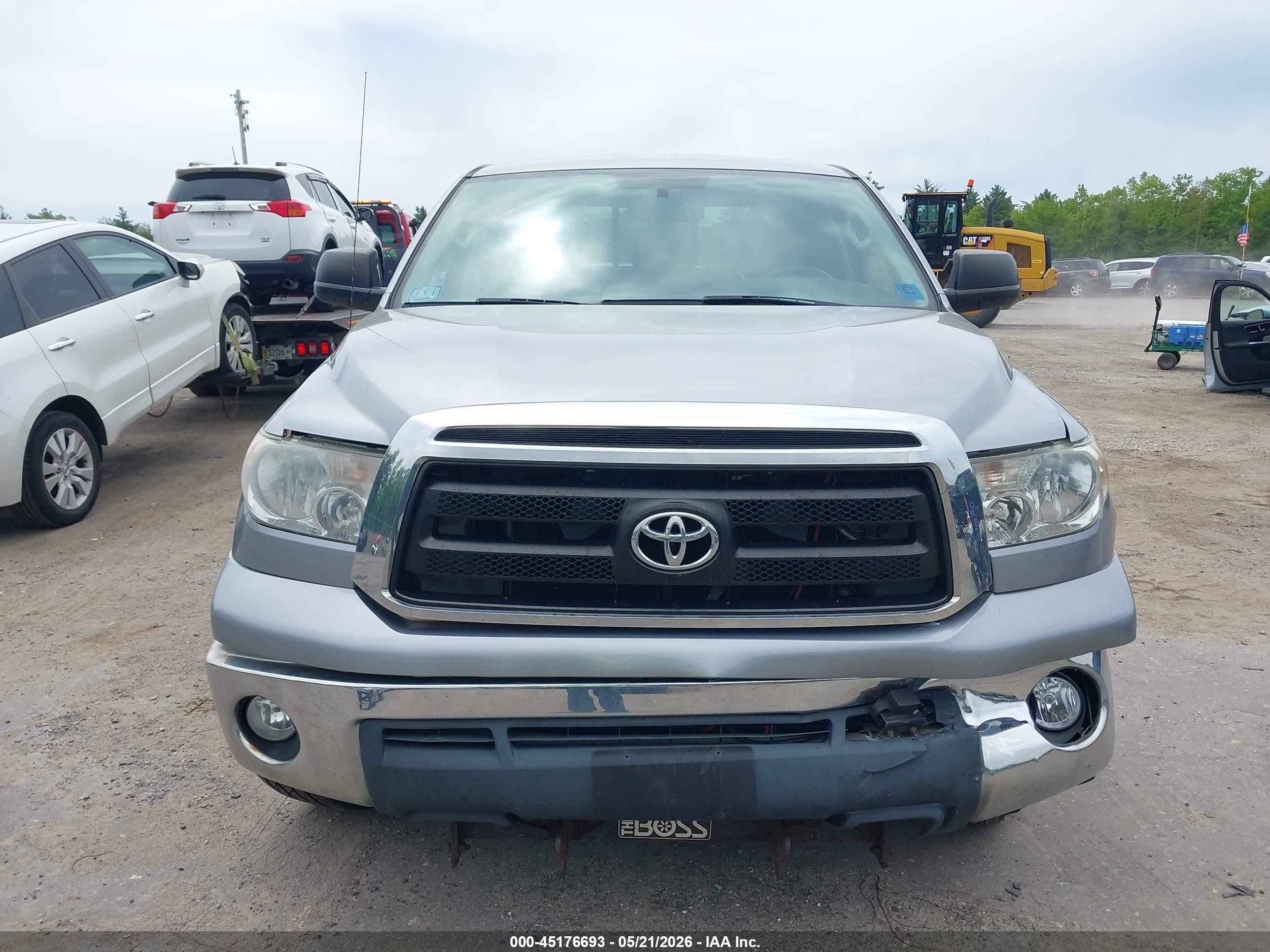 2012 Toyota Tundra Grade 5.7l V8 Серебряный vin: 5TFUY5F18CX239704