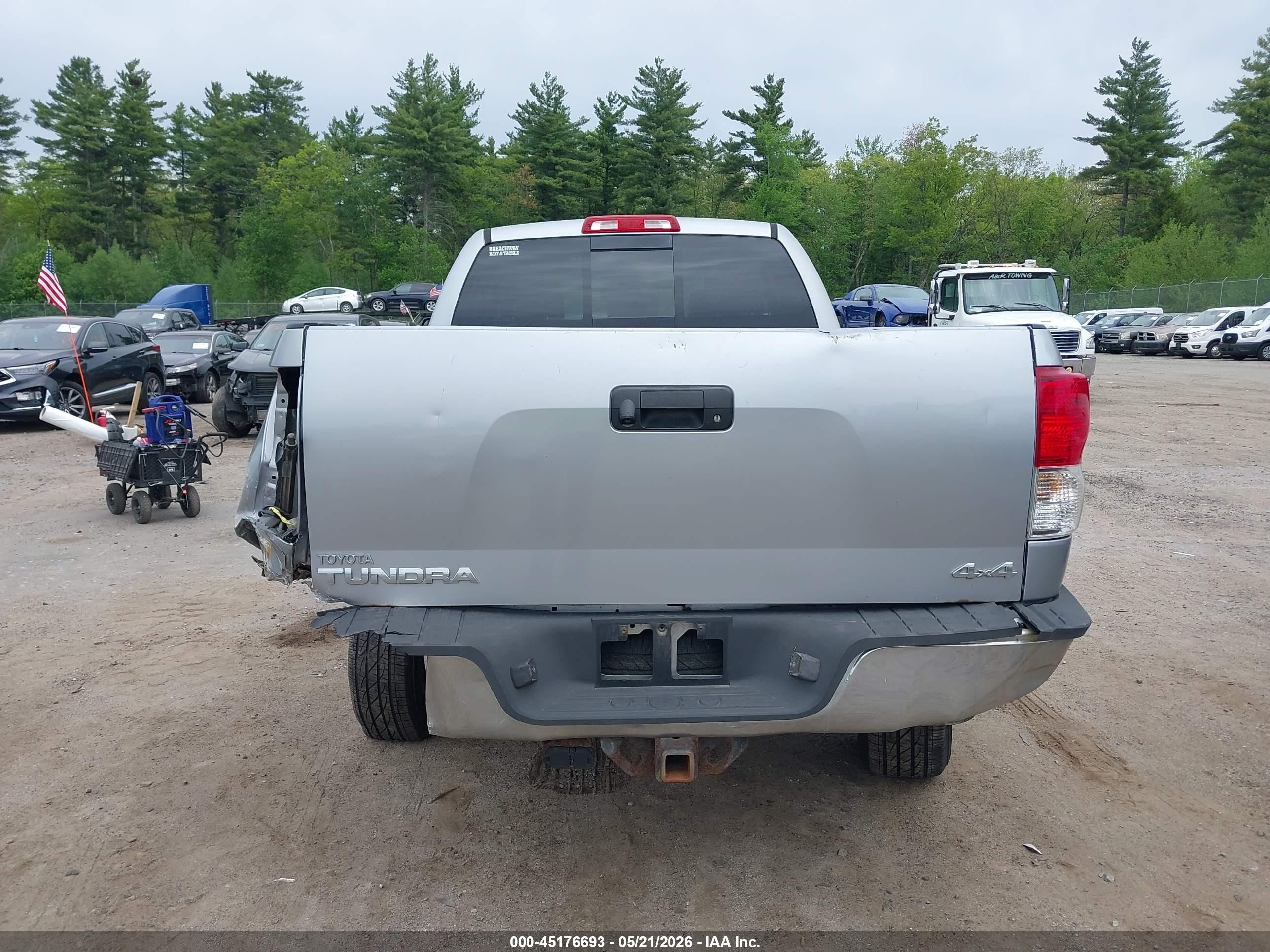 2012 Toyota Tundra Grade 5.7l V8 Серебряный vin: 5TFUY5F18CX239704
