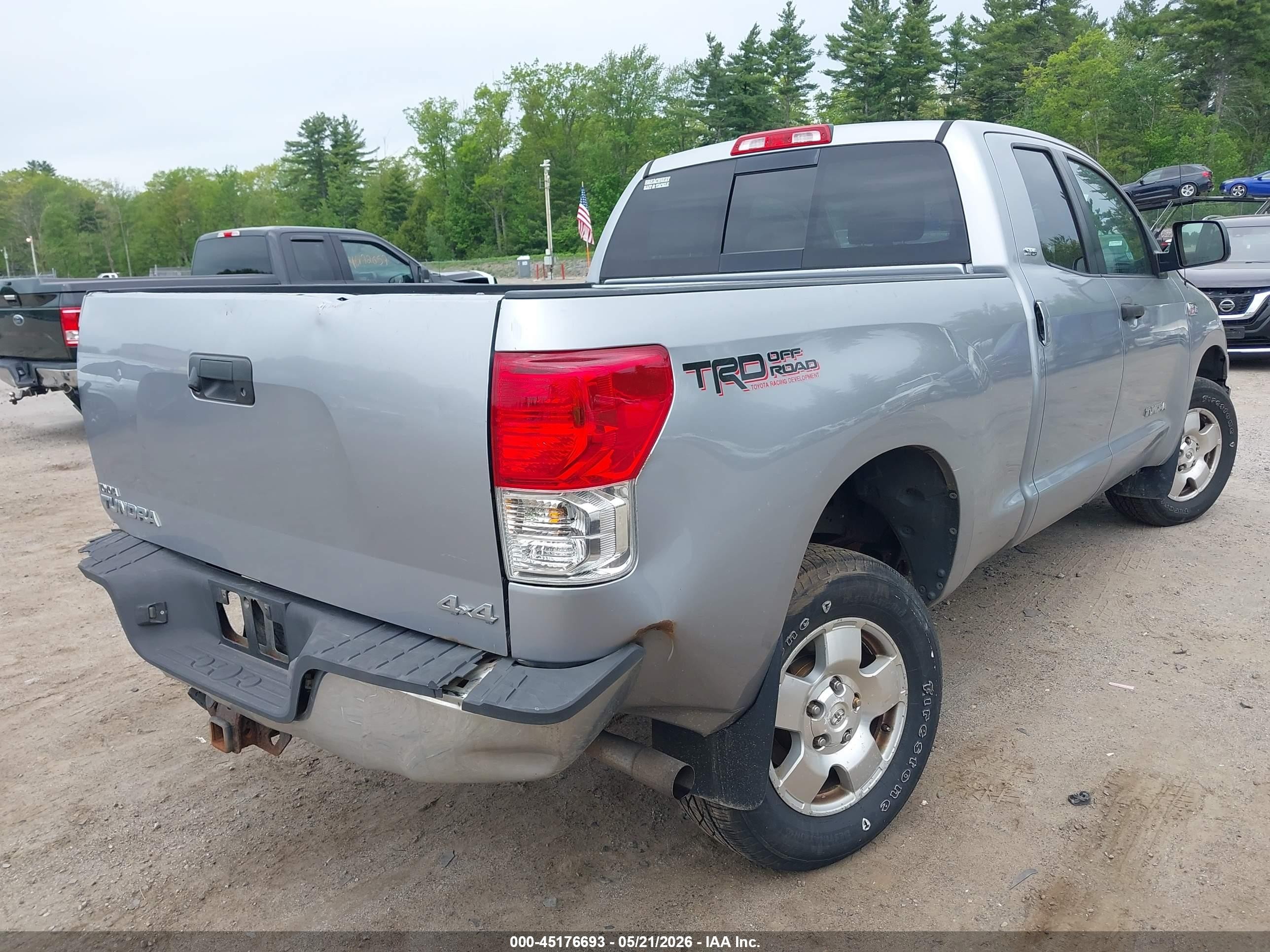 2012 Toyota Tundra Grade 5.7l V8 Серебряный vin: 5TFUY5F18CX239704