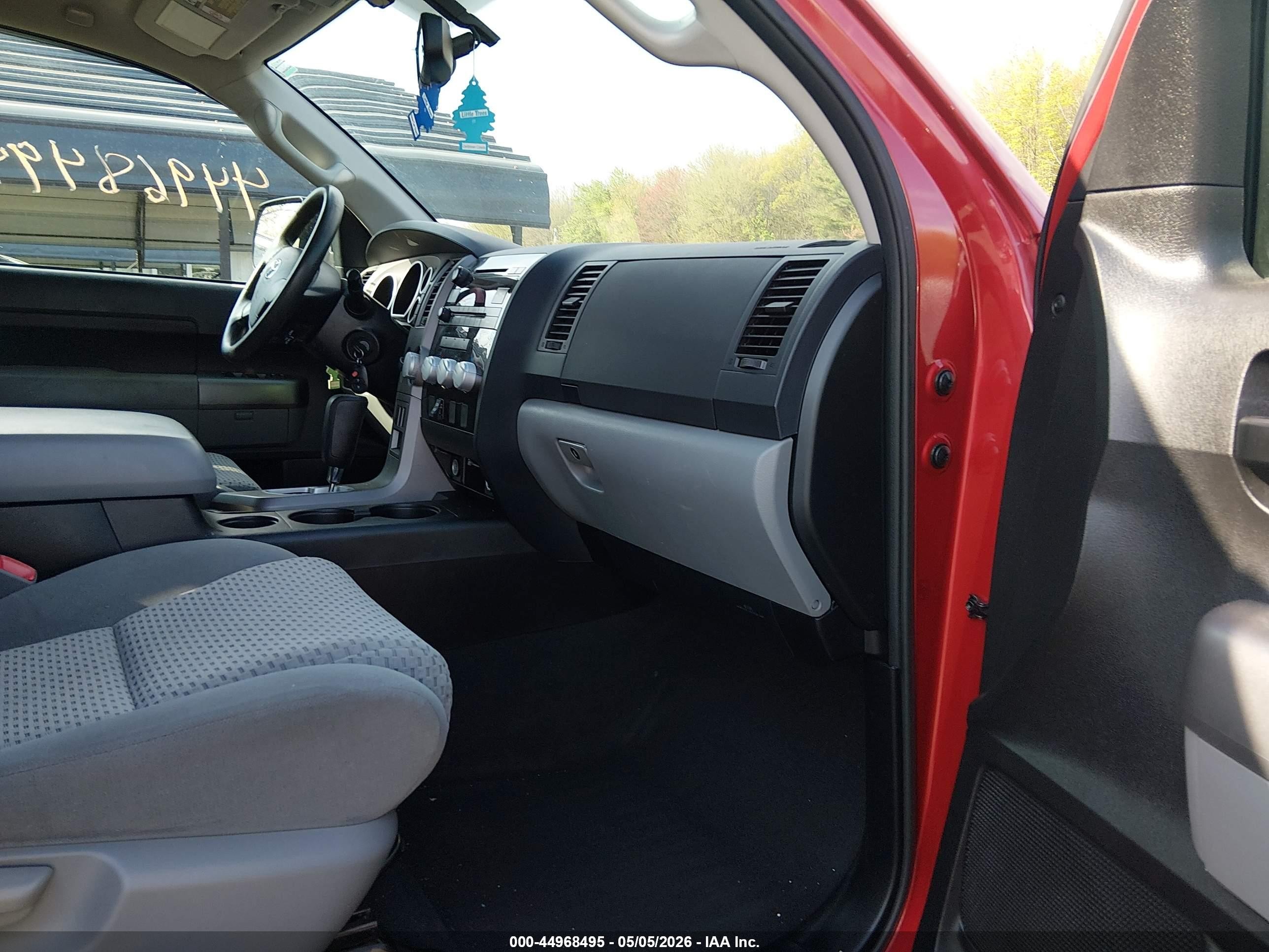 2012 Toyota Tundra Grade 5.7l V8 Red vin: 5TFUY5F18CX259774