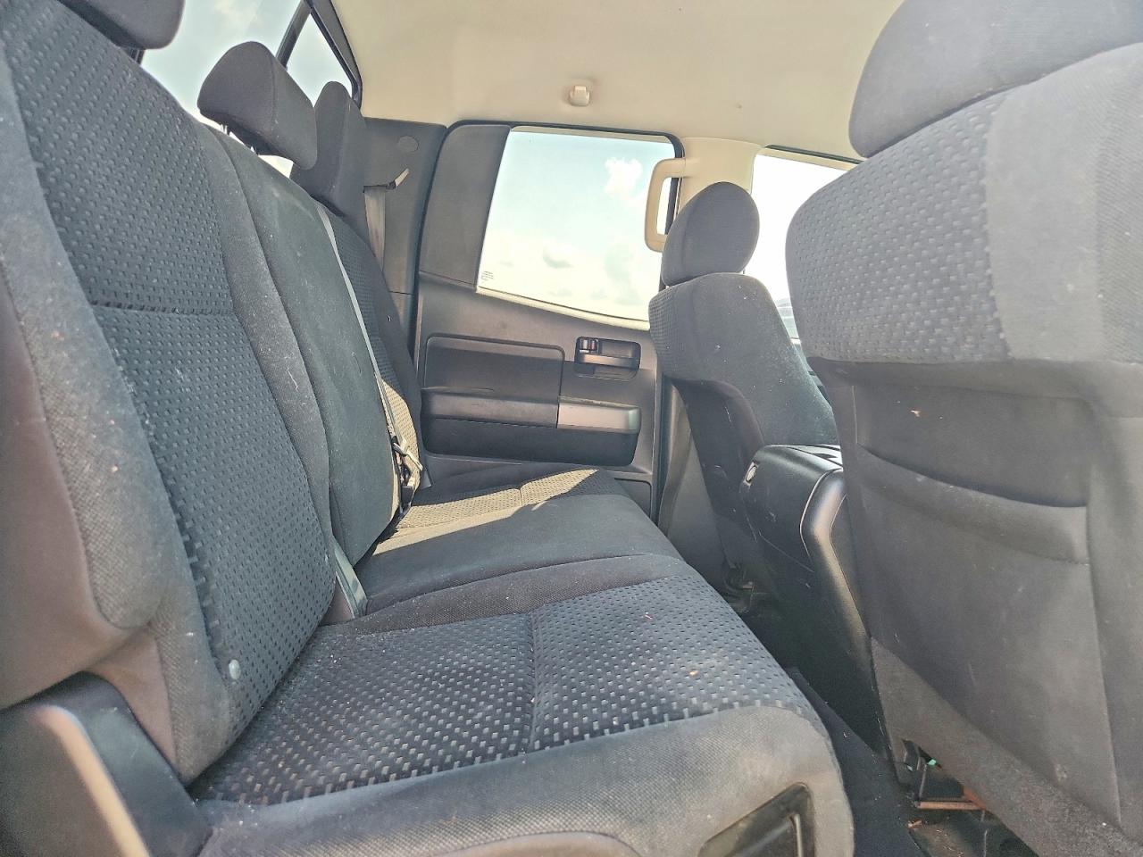 2012 Toyota Tundra Double Cab Sr5 Белый vin: 5TFUY5F18CX265316
