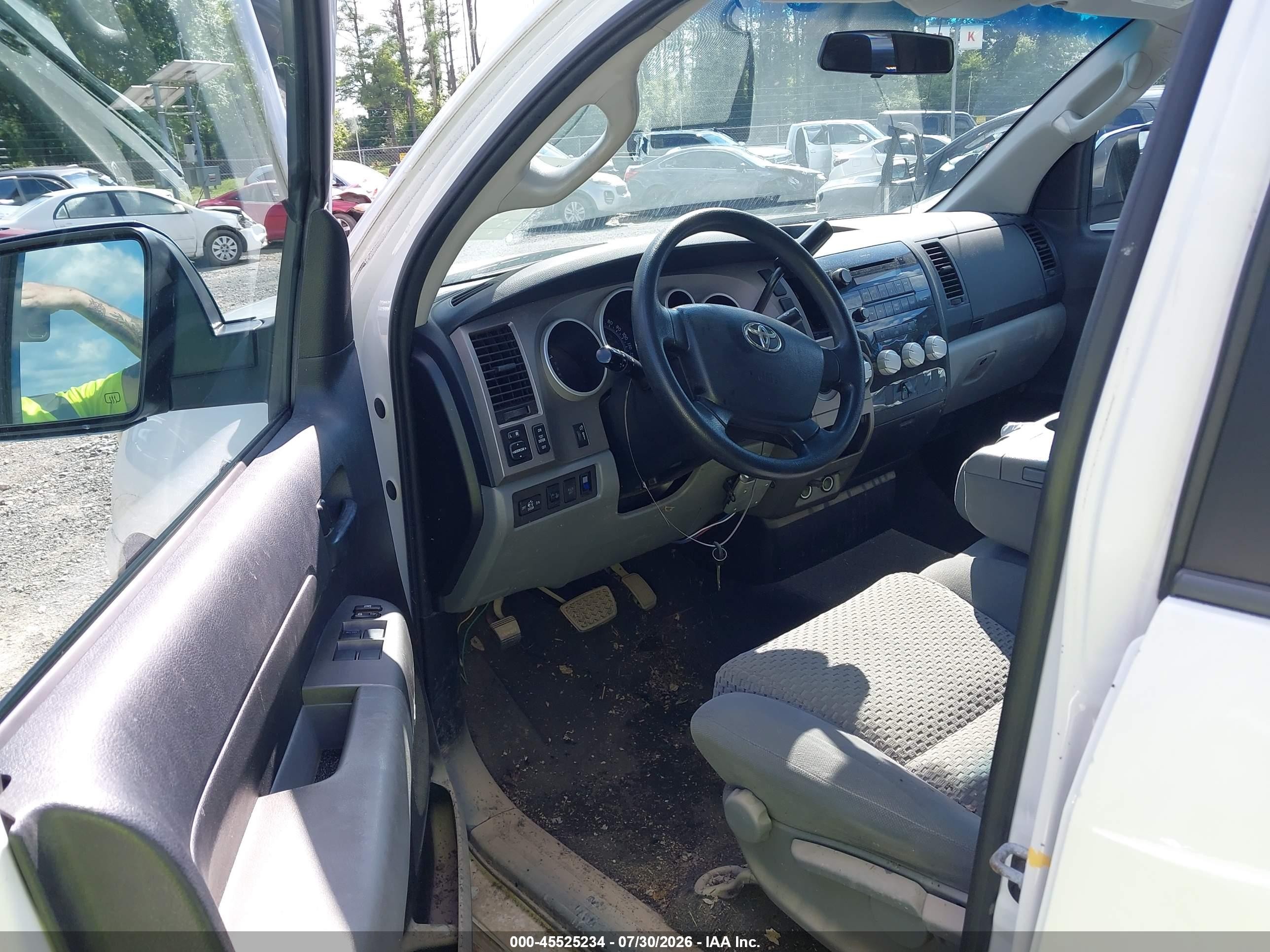 2012 Toyota Tundra Grade 5.7l V8 White vin: 5TFUY5F18CX265560