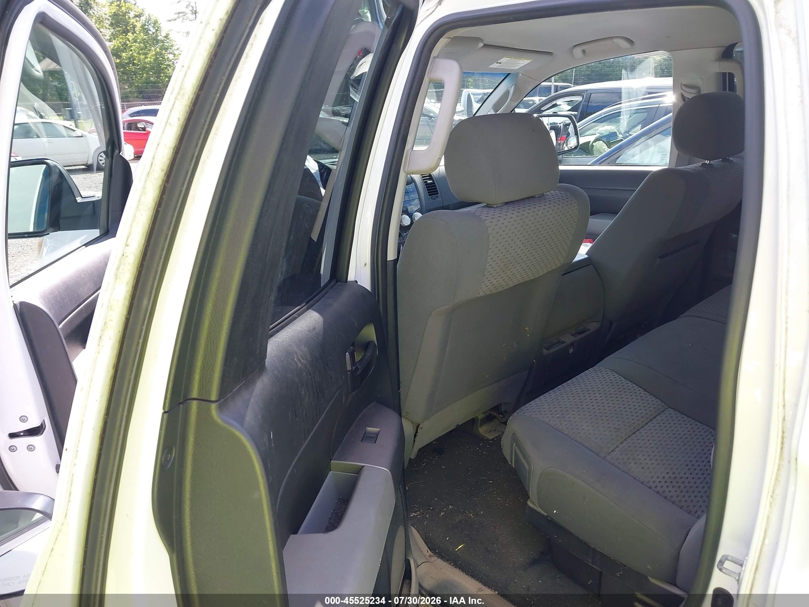 2012 Toyota Tundra Grade 5.7l V8 White vin: 5TFUY5F18CX265560