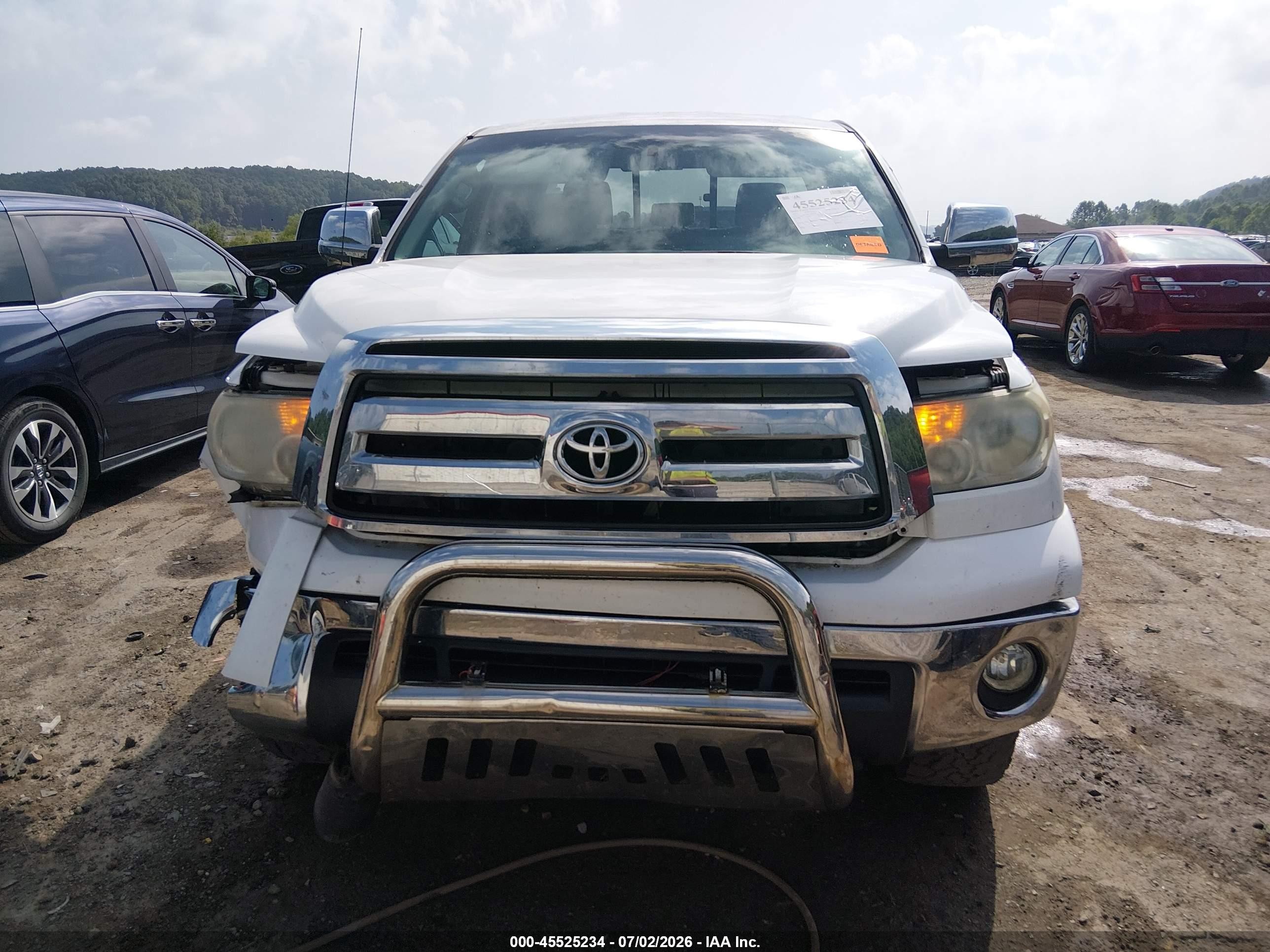 2012 Toyota Tundra Grade 5.7l V8 White vin: 5TFUY5F18CX265560