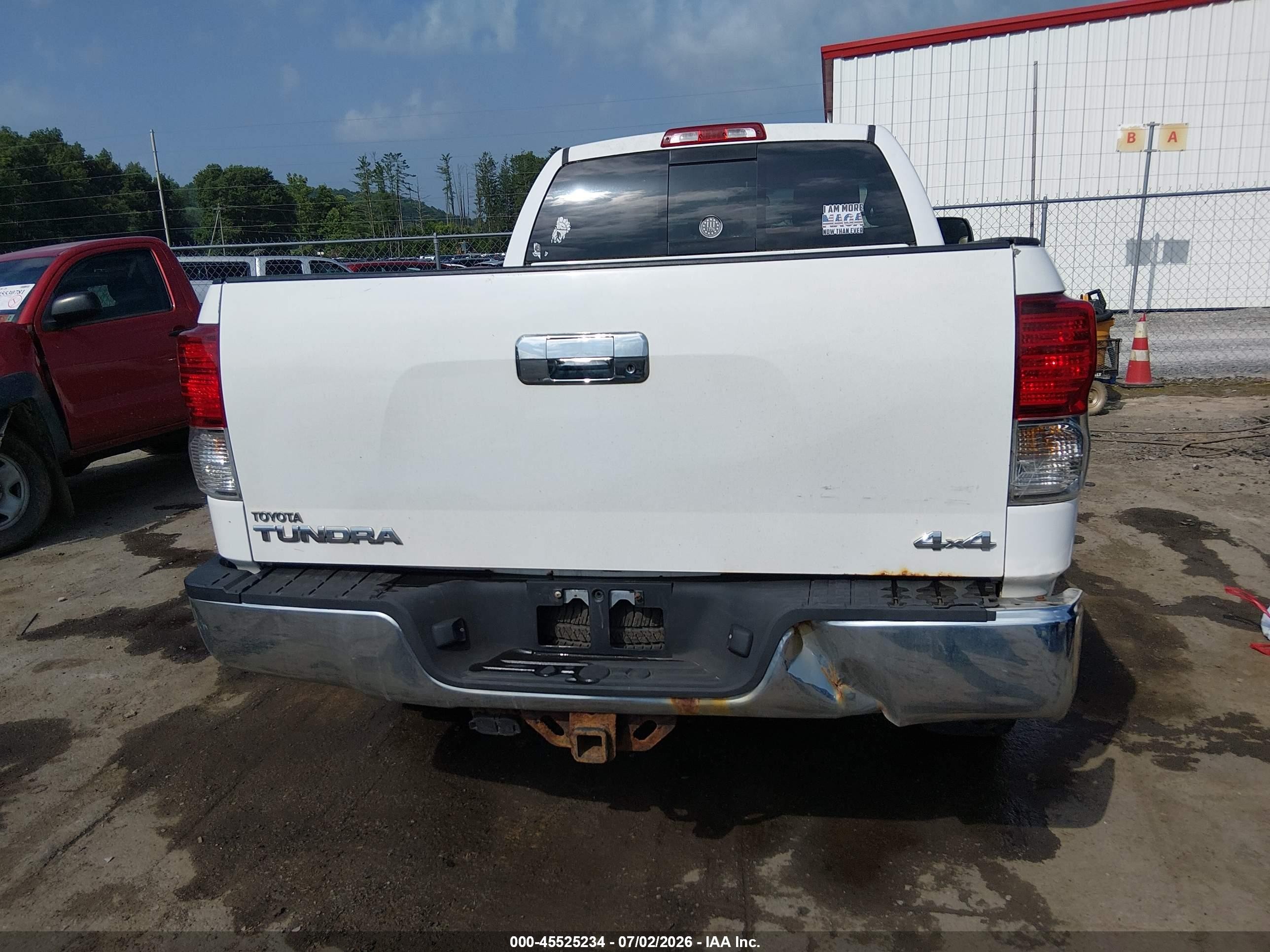 2012 Toyota Tundra Grade 5.7l V8 White vin: 5TFUY5F18CX265560