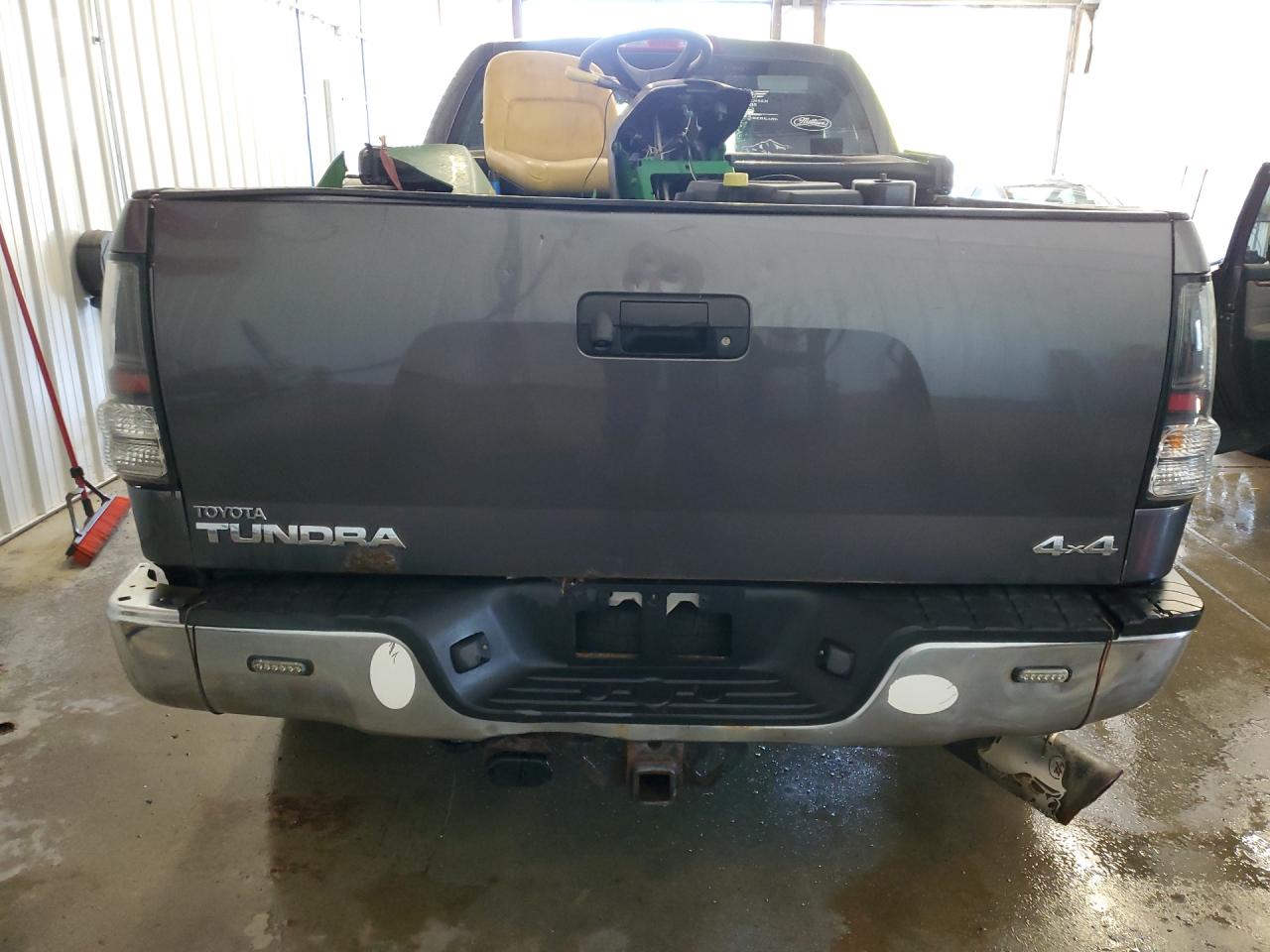 2013 Toyota Tundra Double Cab Sr5 Серый vin: 5TFUY5F18DX289276 Damage: Tailgate, Rust, Severe Damage