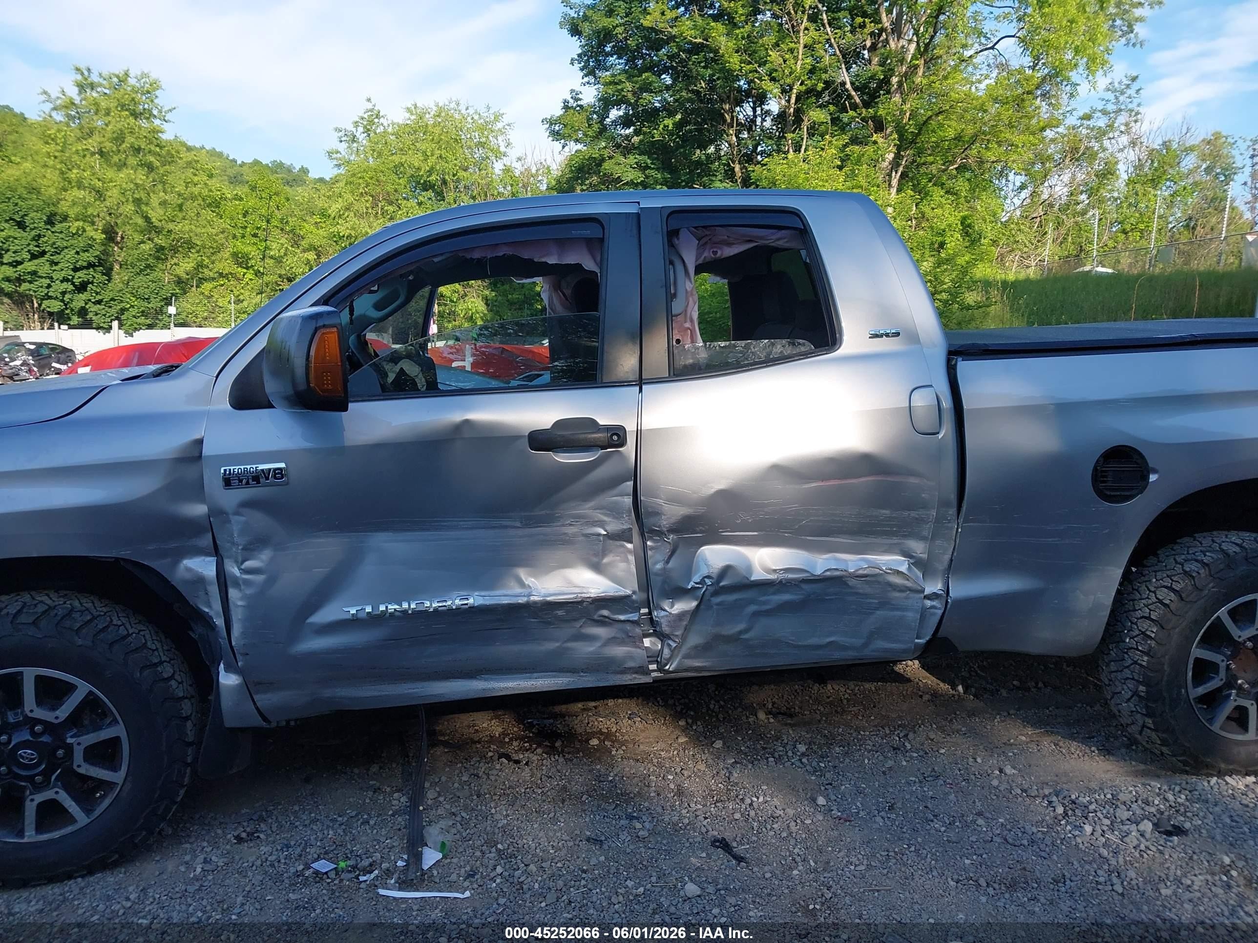 2015 Toyota Tundra Sr5 5.7l V8 Silver vin: 5TFUY5F18FX424226