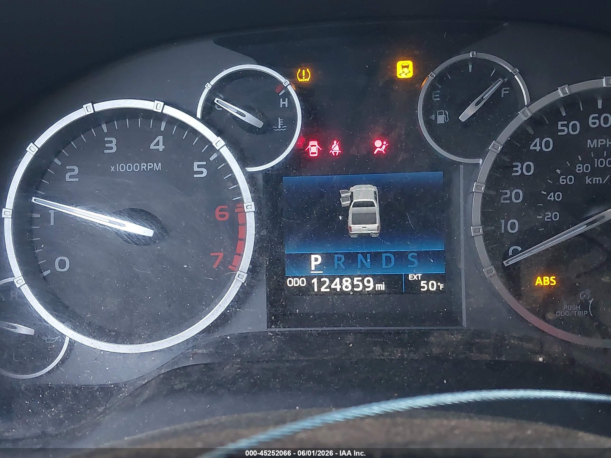 2015 Toyota Tundra Sr5 5.7l V8 Silver vin: 5TFUY5F18FX424226