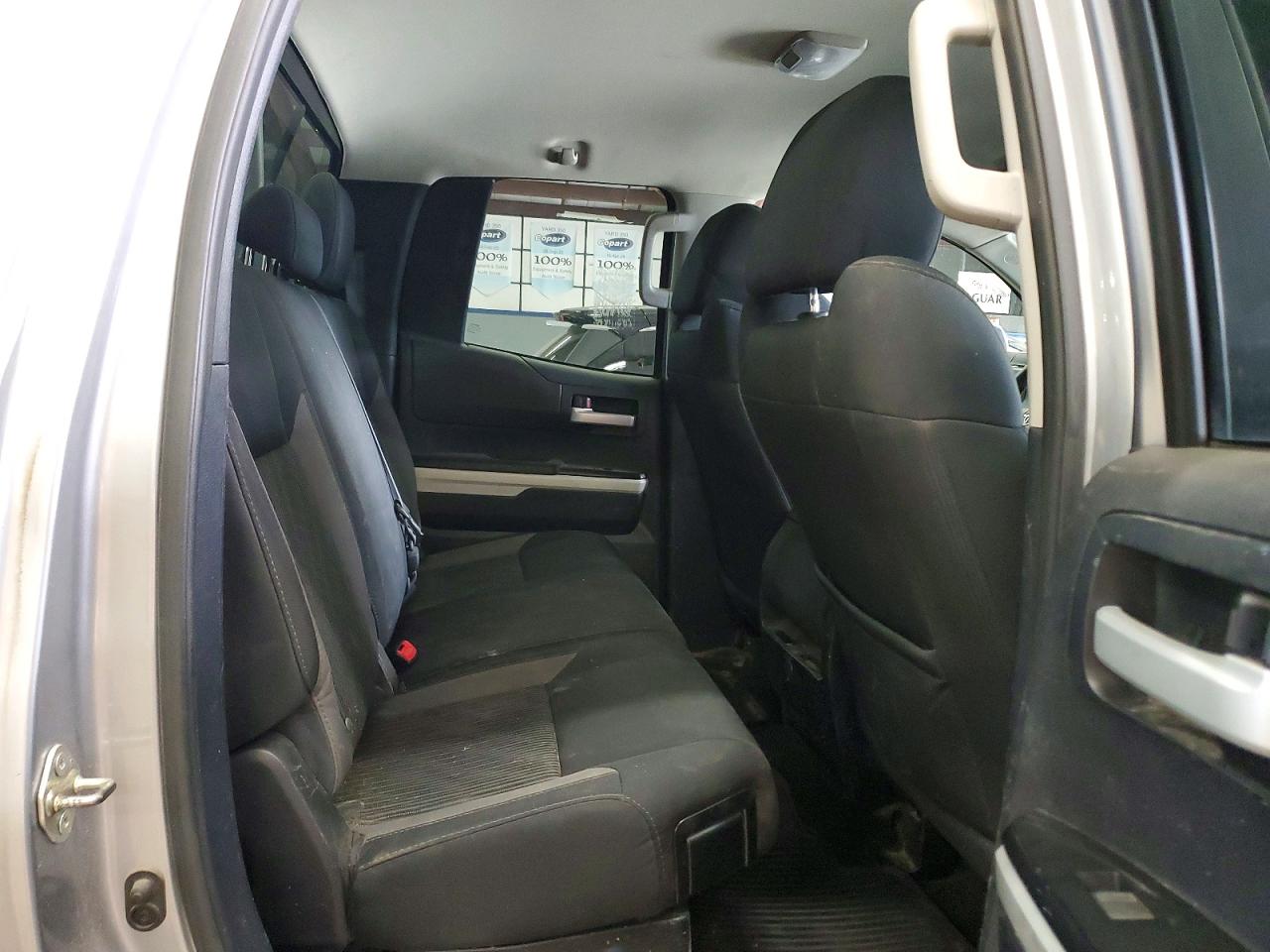 2015 Toyota Tundra Sr5 Silver vin: 5TFUY5F18FX439941
