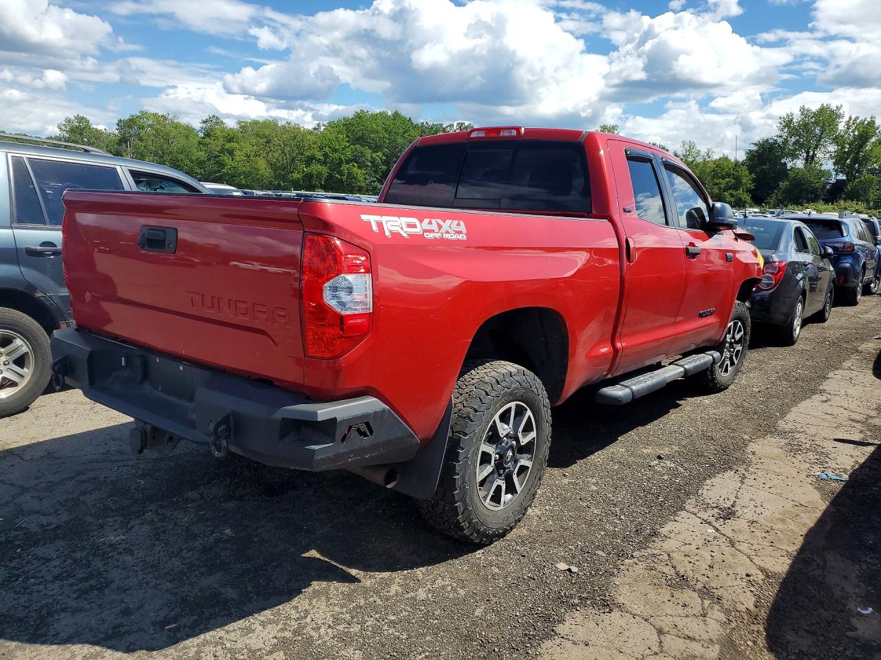 2015 Toyota Tundra Sr5 Red vin: 5TFUY5F18FX452916