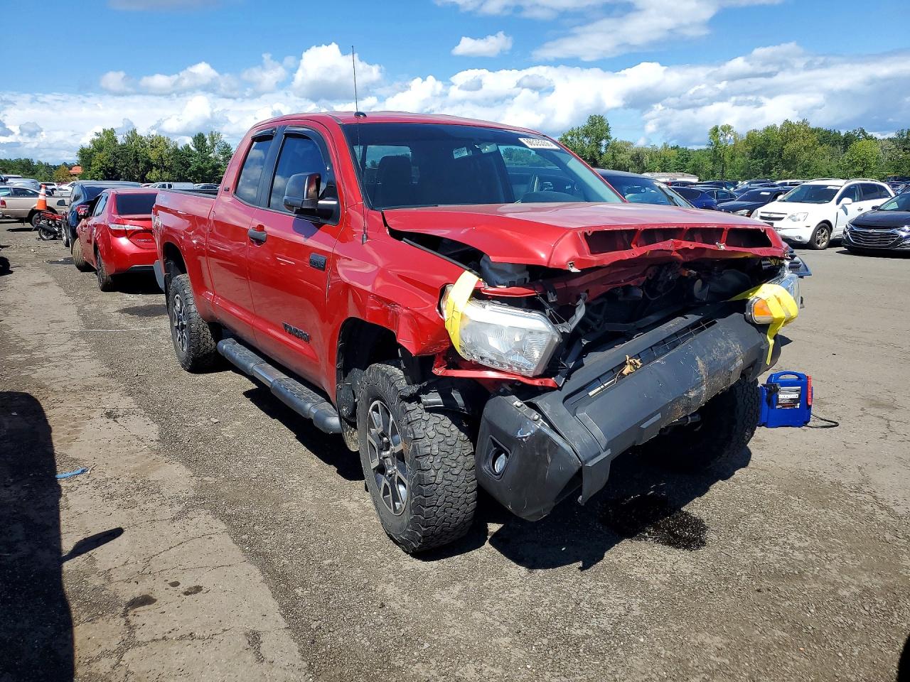 2015 Toyota Tundra Sr5 Red vin: 5TFUY5F18FX452916