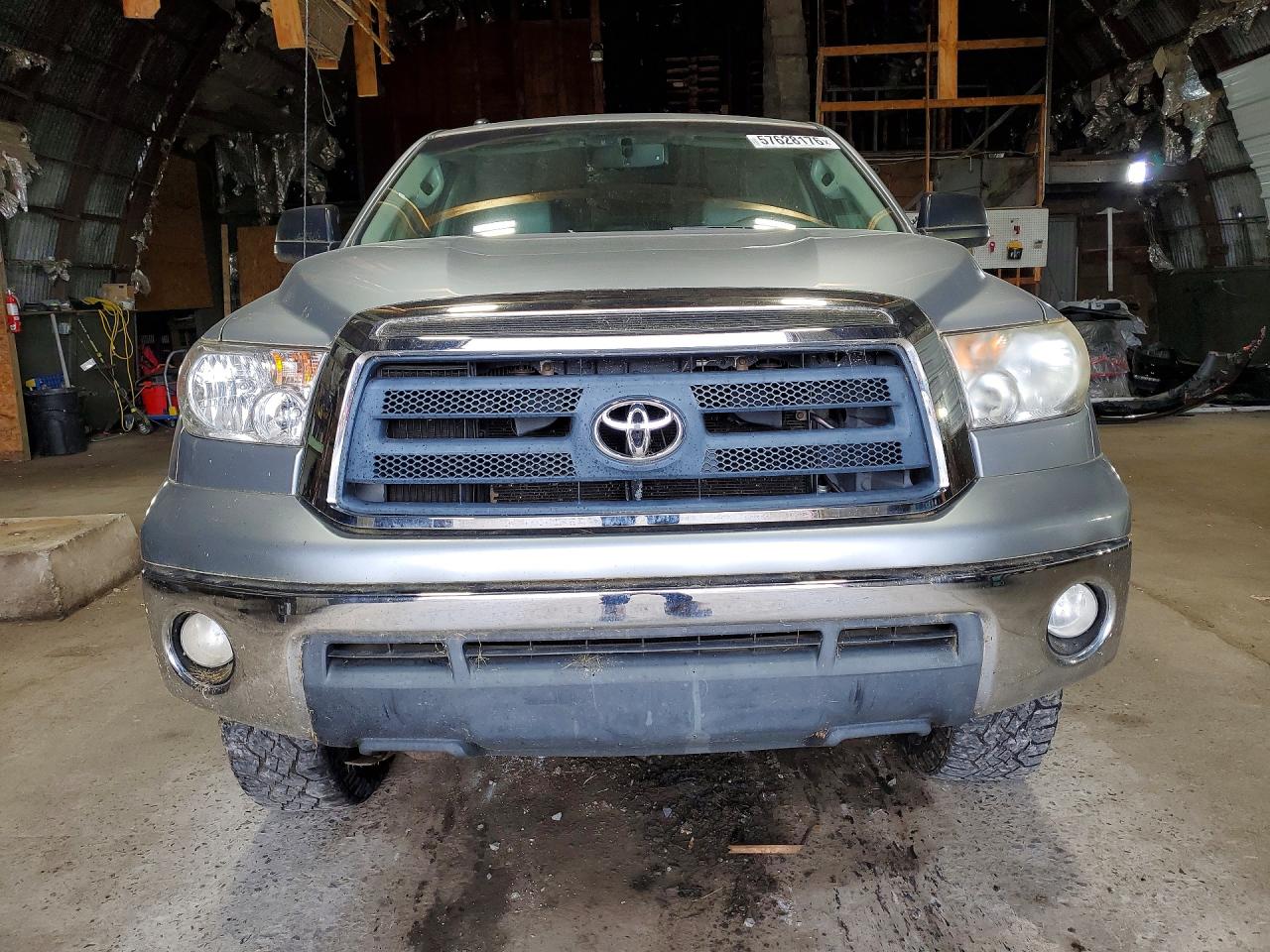 2010 Toyota Tundra Double Cab Sr5 Silver vin: 5TFUY5F19AX106057