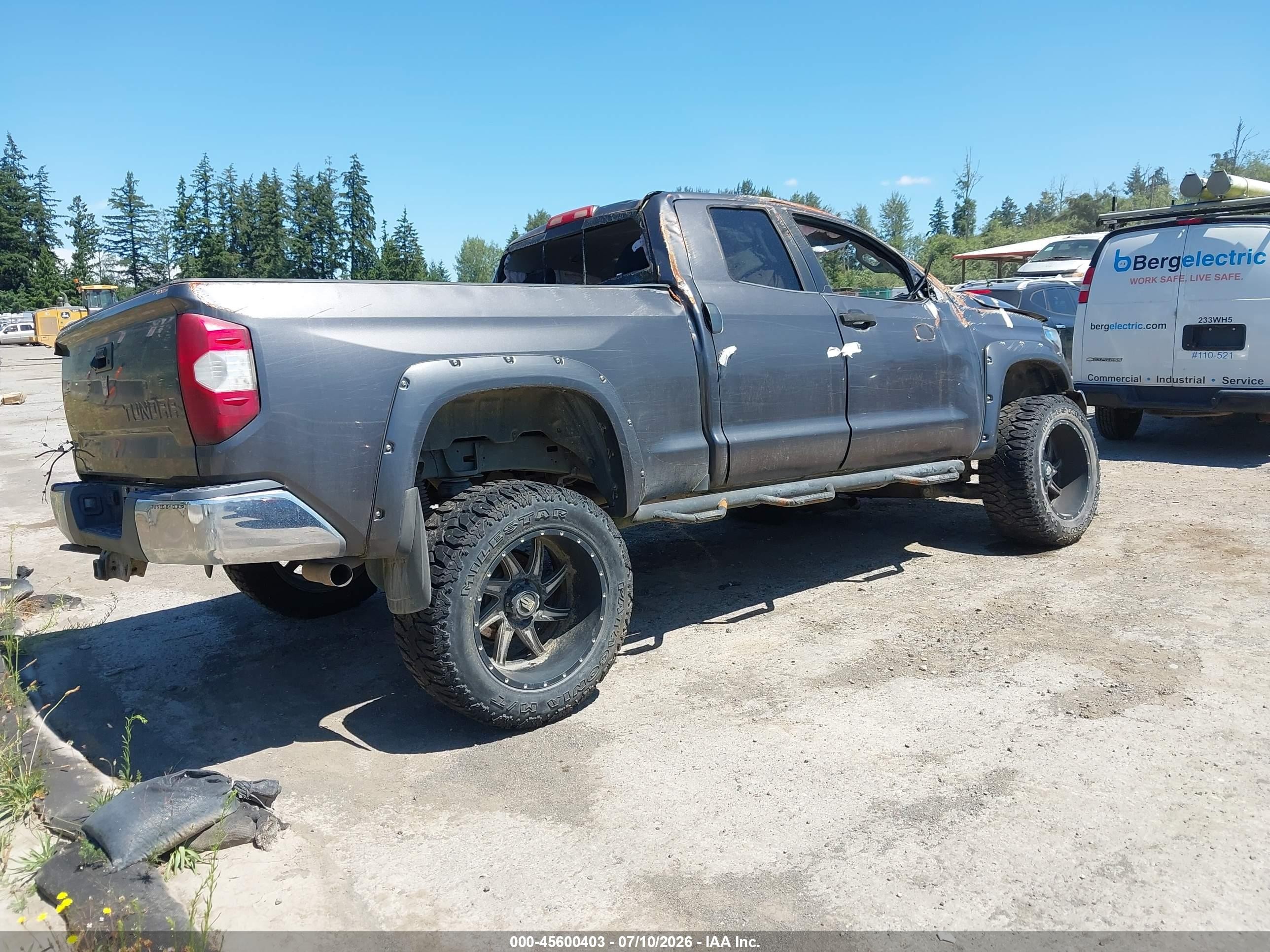 2015 Toyota Tundra Sr5 5.7l V8 Black vin: 5TFUY5F19FX433033