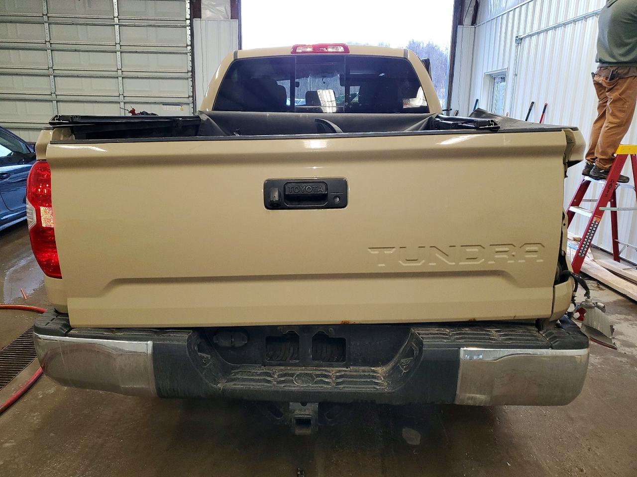 2017 Toyota Tundra Double Cab Sr Tan vin: 5TFUY5F19HX604589