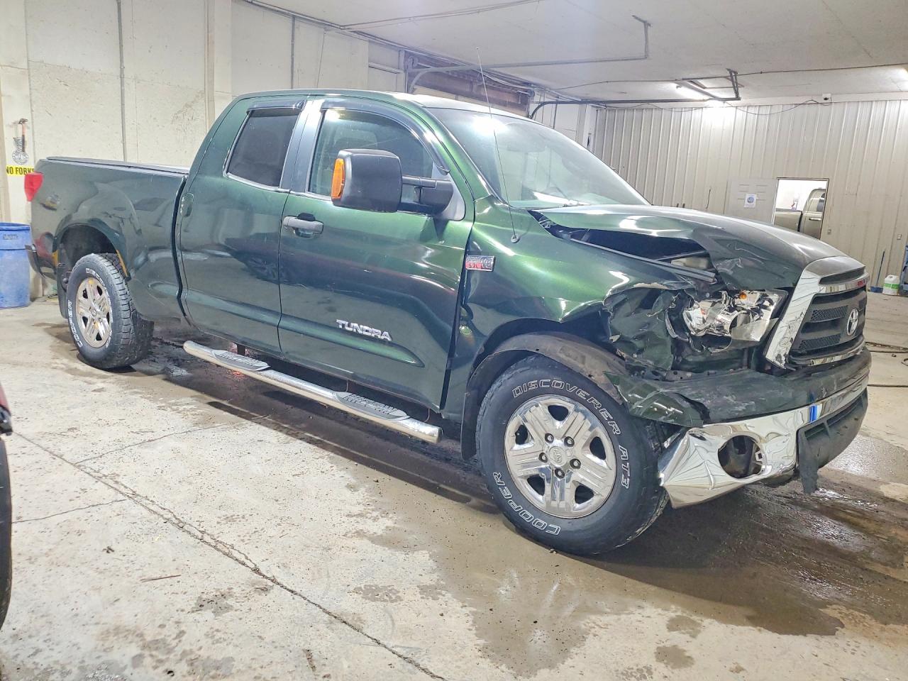 2010 Toyota Tundra Double Cab Sr5 Зеленый vin: 5TFUY5F1XAX106679