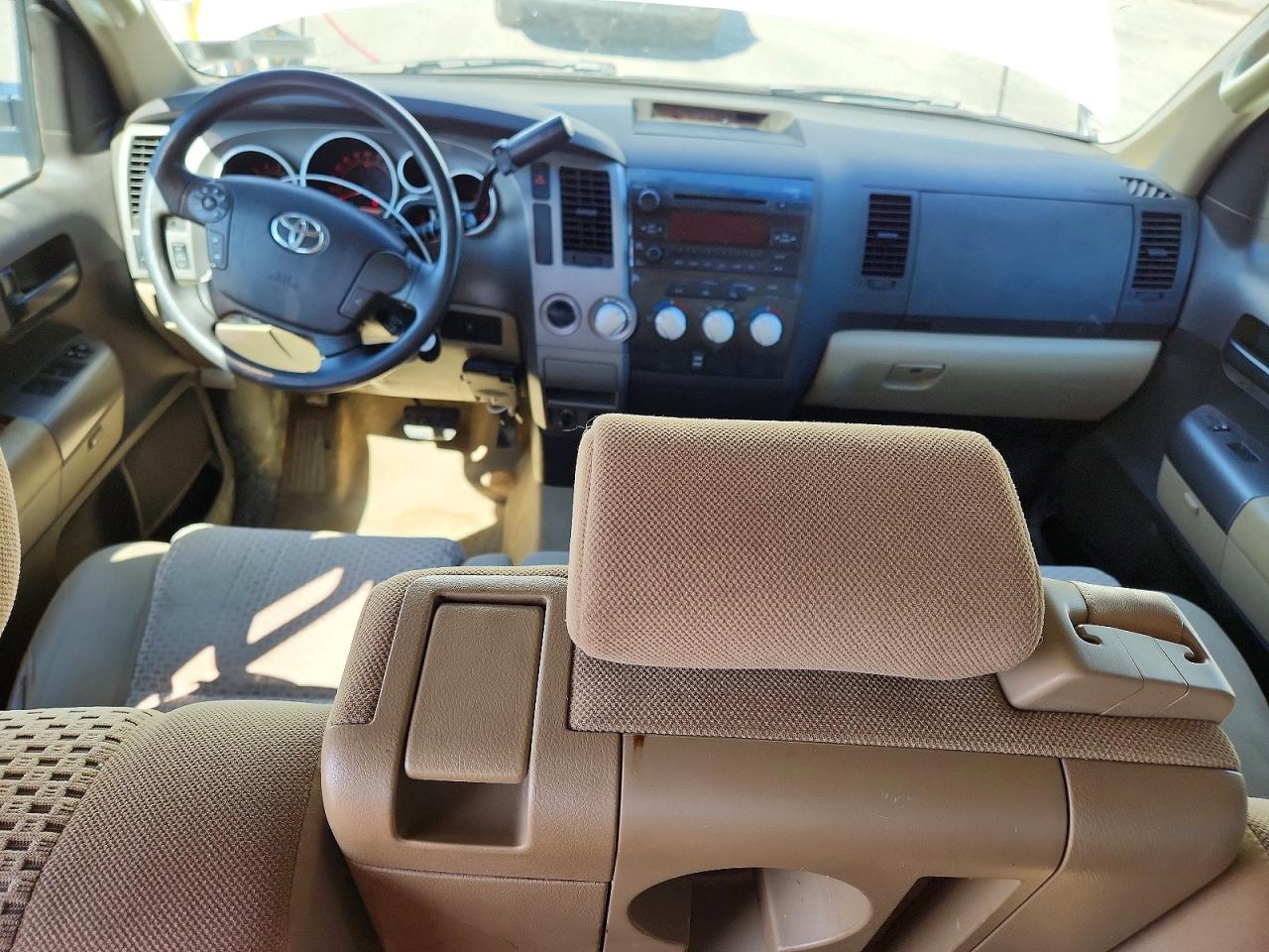 2010 Toyota Tundra Double Cab Sr5 Белый vin: 5TFUY5F1XAX110313