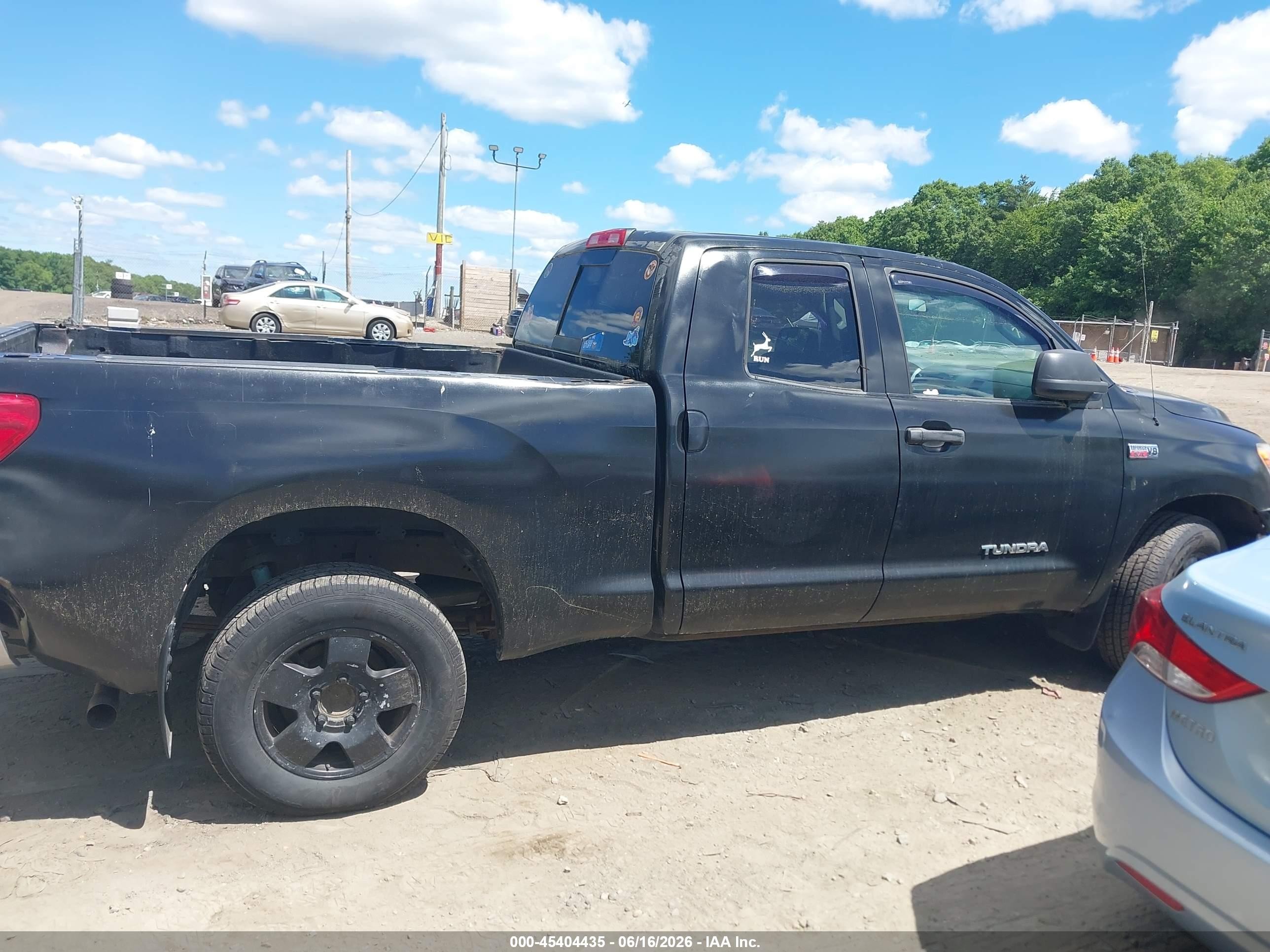 2011 Toyota Tundra Grade 5.7l V8 Black vin: 5TFUY5F1XBX168388