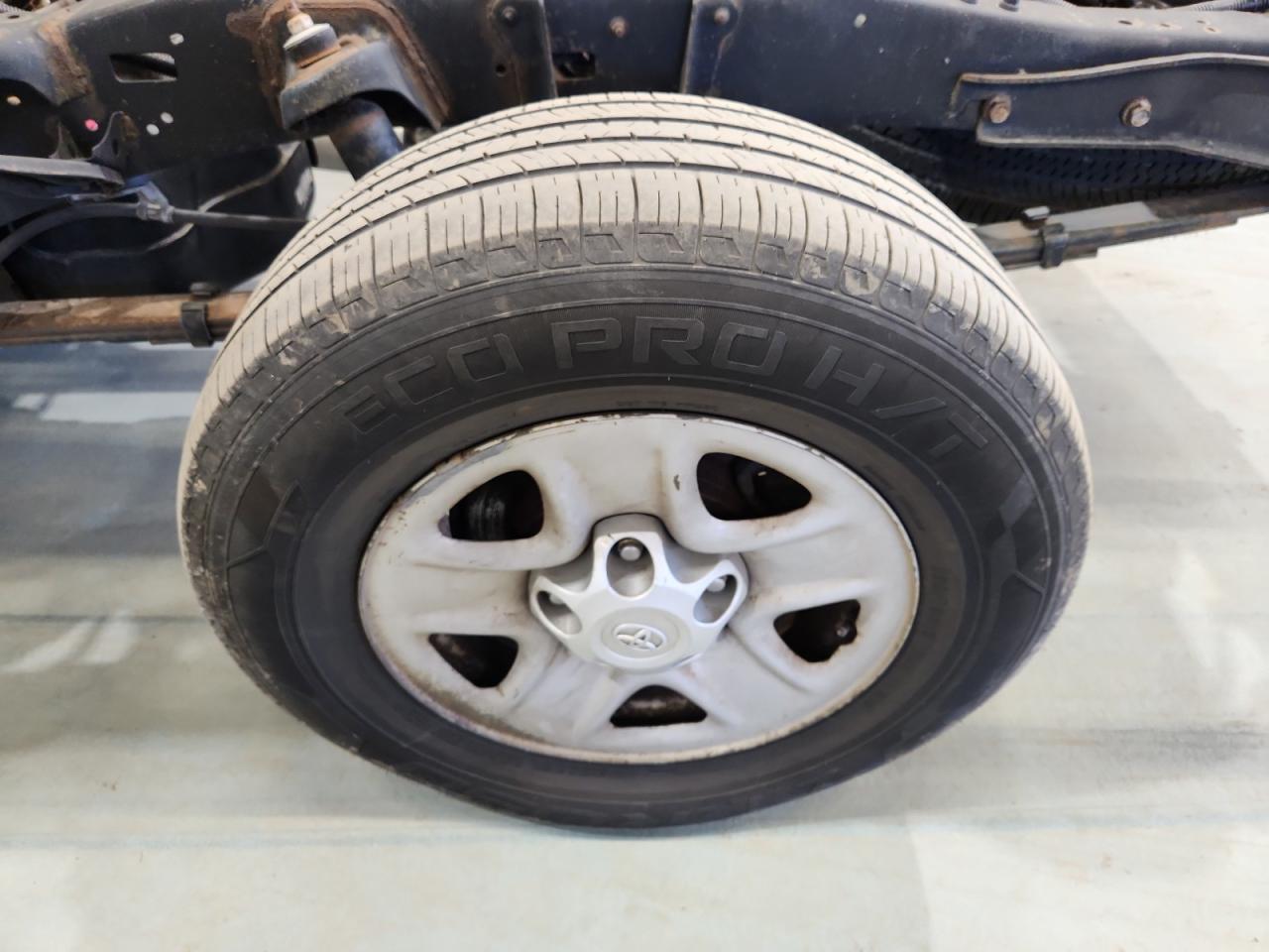 2015 Toyota Tundra Black vin: 5TFUY5F1XFX428441 Damage: Left Rear Wheel, Chipped, 10 Or More