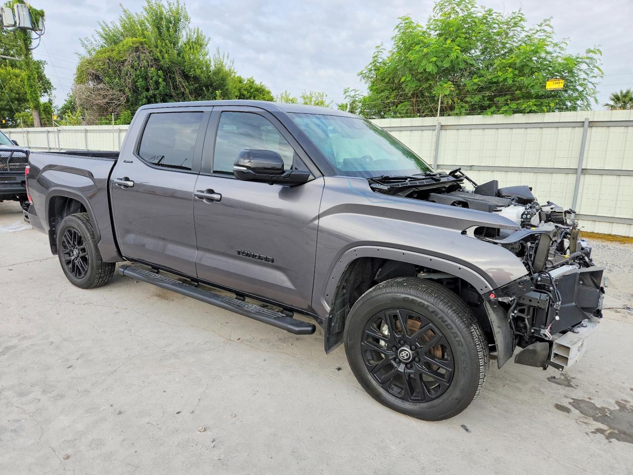 2025 Toyota Tundra Limited Gray vin: 5TFWA5DBXSX319190