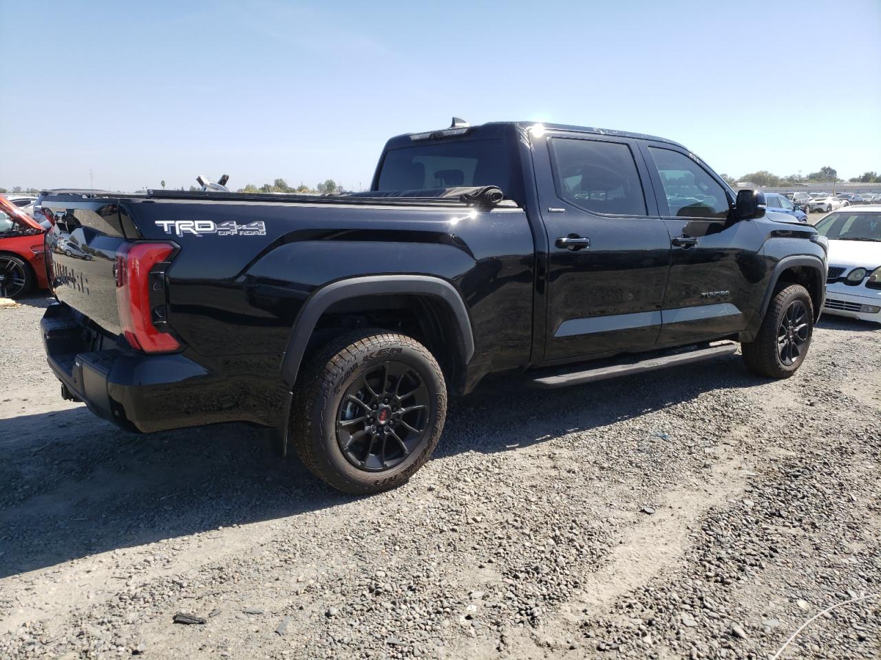 2025 Toyota Tundra Crewmax Limited Черный vin: 5TFWA5EC2SX038217