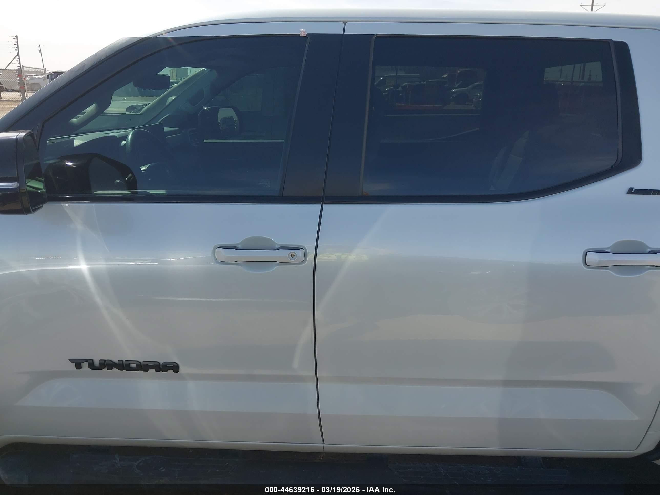2024 Toyota Tundra Hybrid Limited 4wd Белый vin: 5TFWC5DB2RX058562