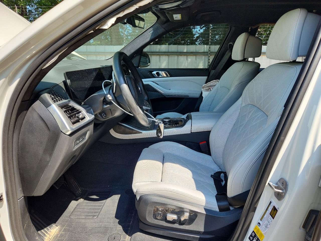 2024 Bmw X7 Xdrive40i White vin: 5UX23EM03R9U70876