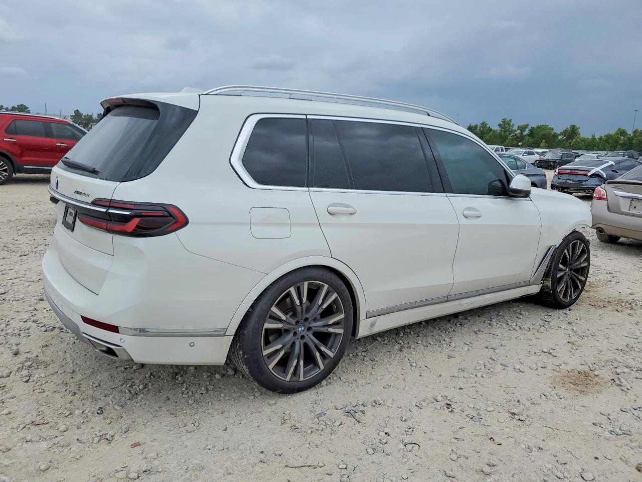 2025 Bmw X7 Xdrive40i White vin: 5UX23EM05S9000080