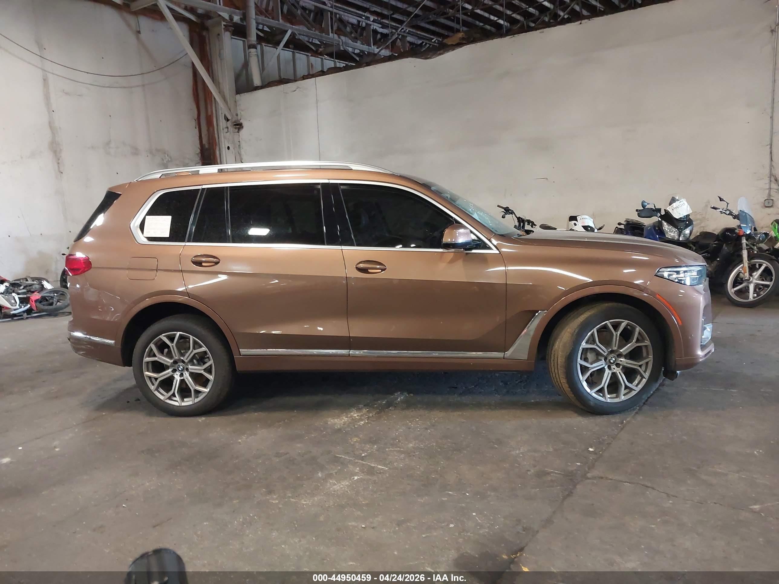 2019 Bmw X7 Xdrive40i Коричневый vin: 5UXCW2C54KLB43437