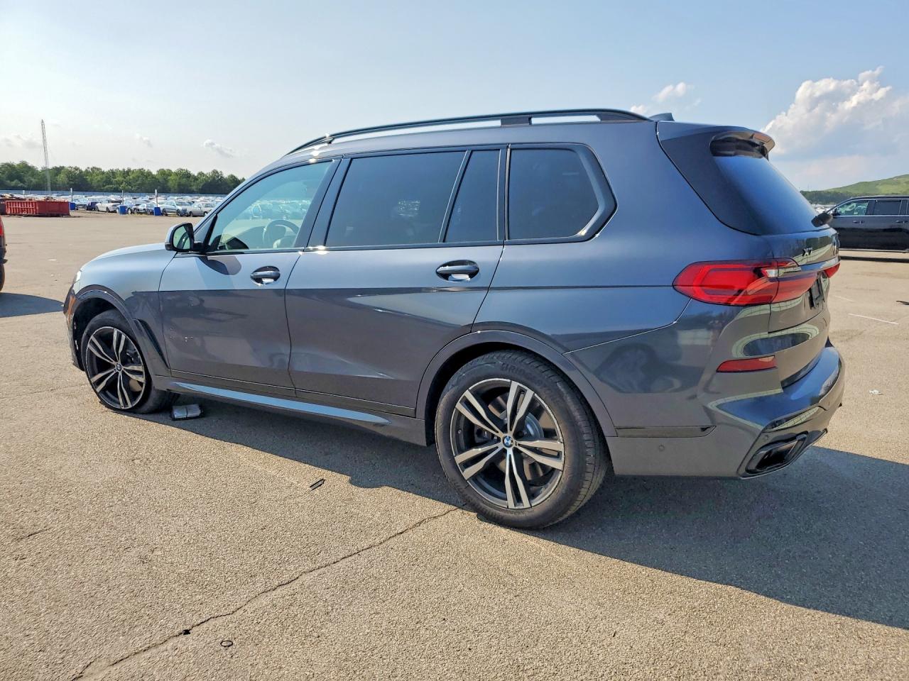 2021 Bmw X7 M50i Черный vin: 5UXCX6C08M9F69334