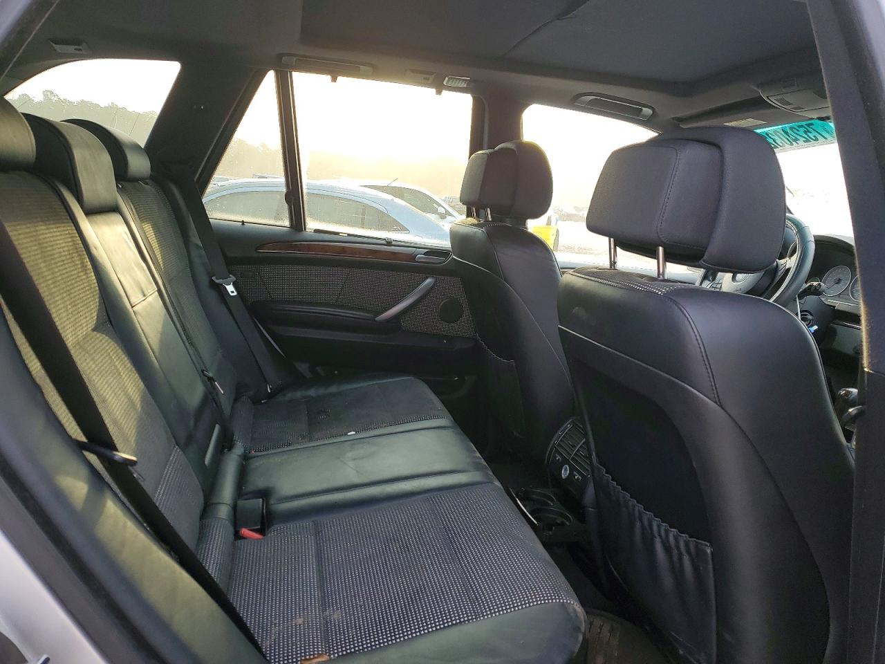 2005 Bmw X5 4.8is Silver vin: 5UXFA93505LE83452